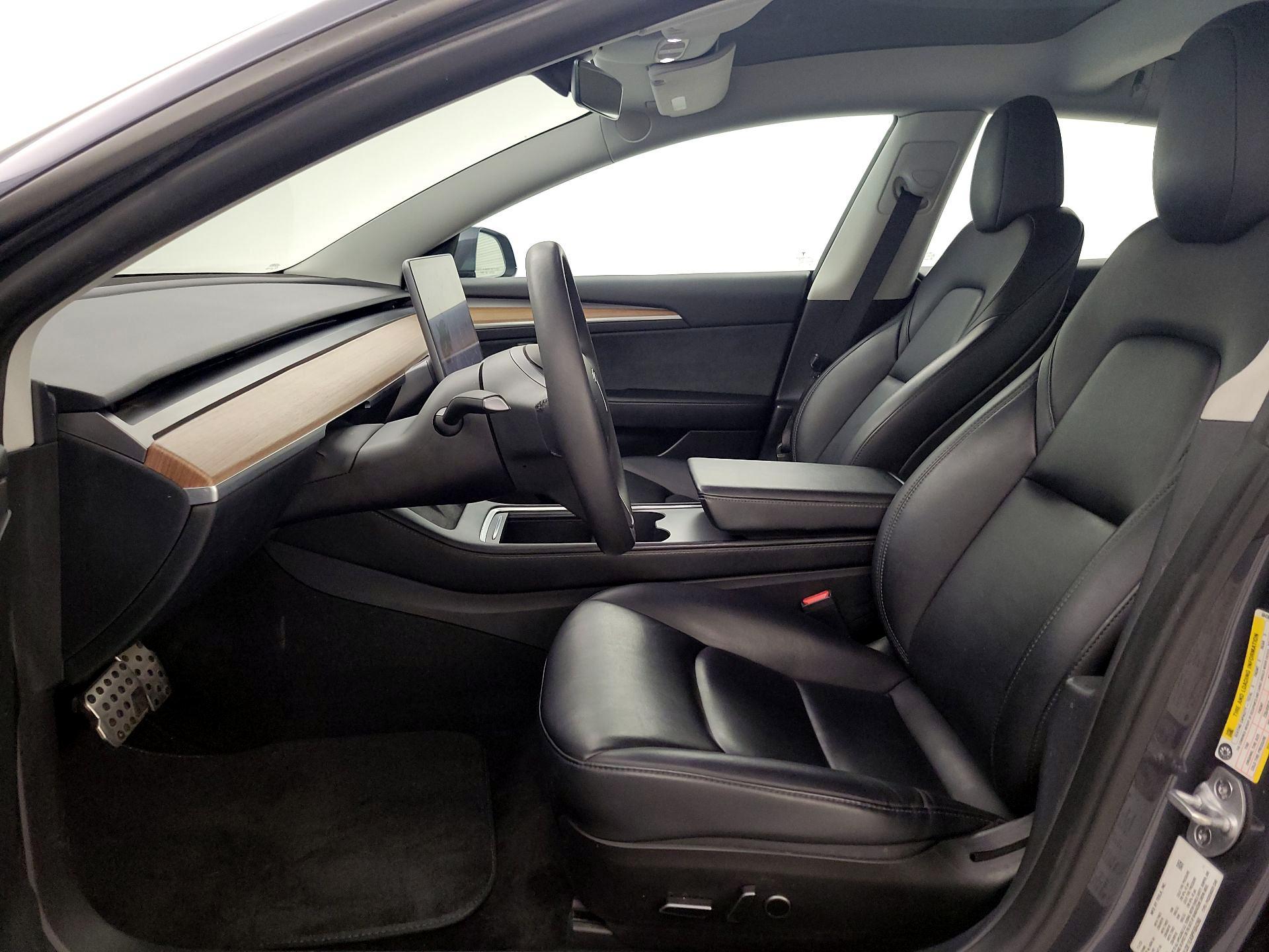 Thumbnail: 2023 Tesla Model 3 - 11