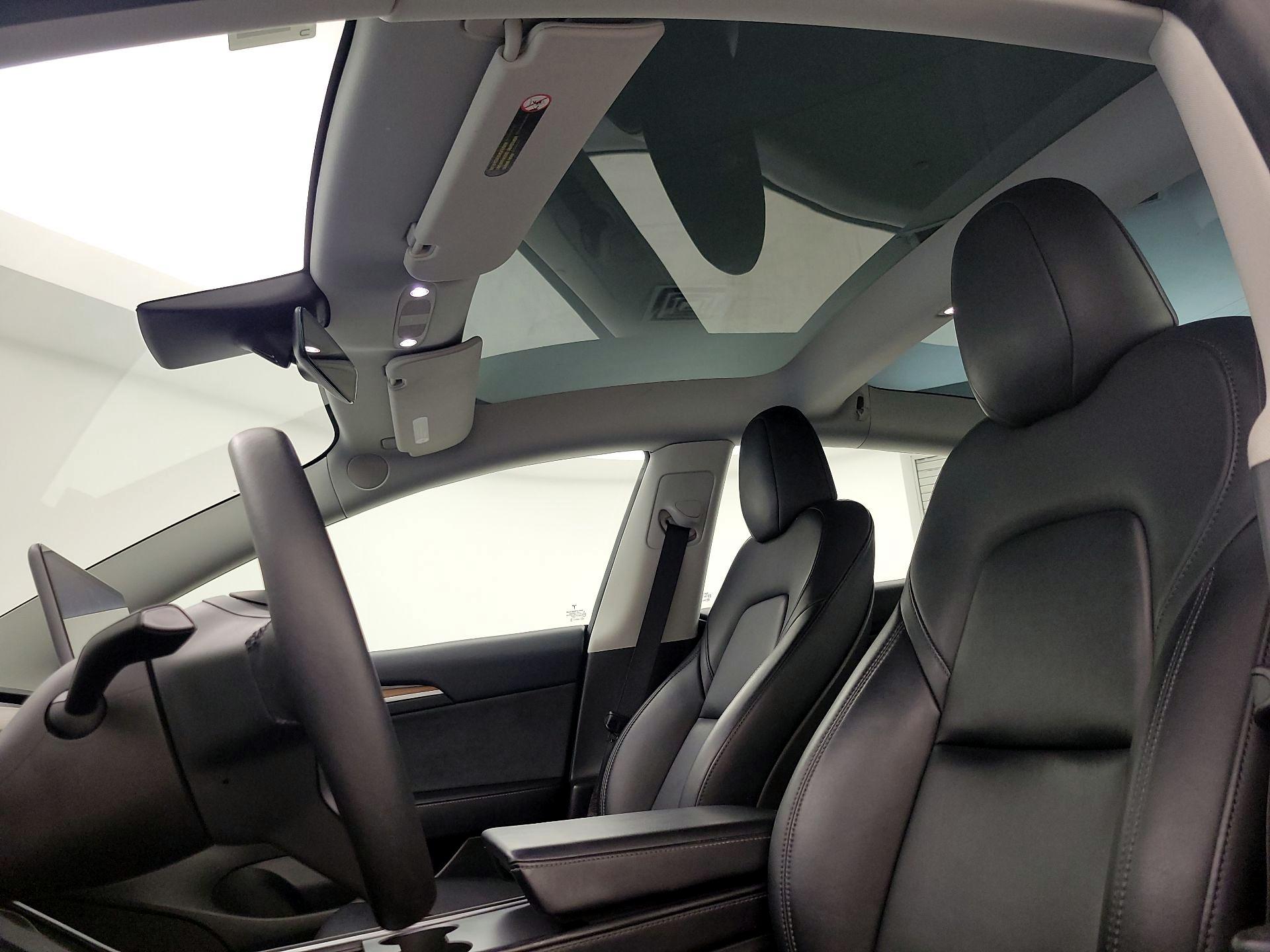 Thumbnail: 2023 Tesla Model 3 - 19