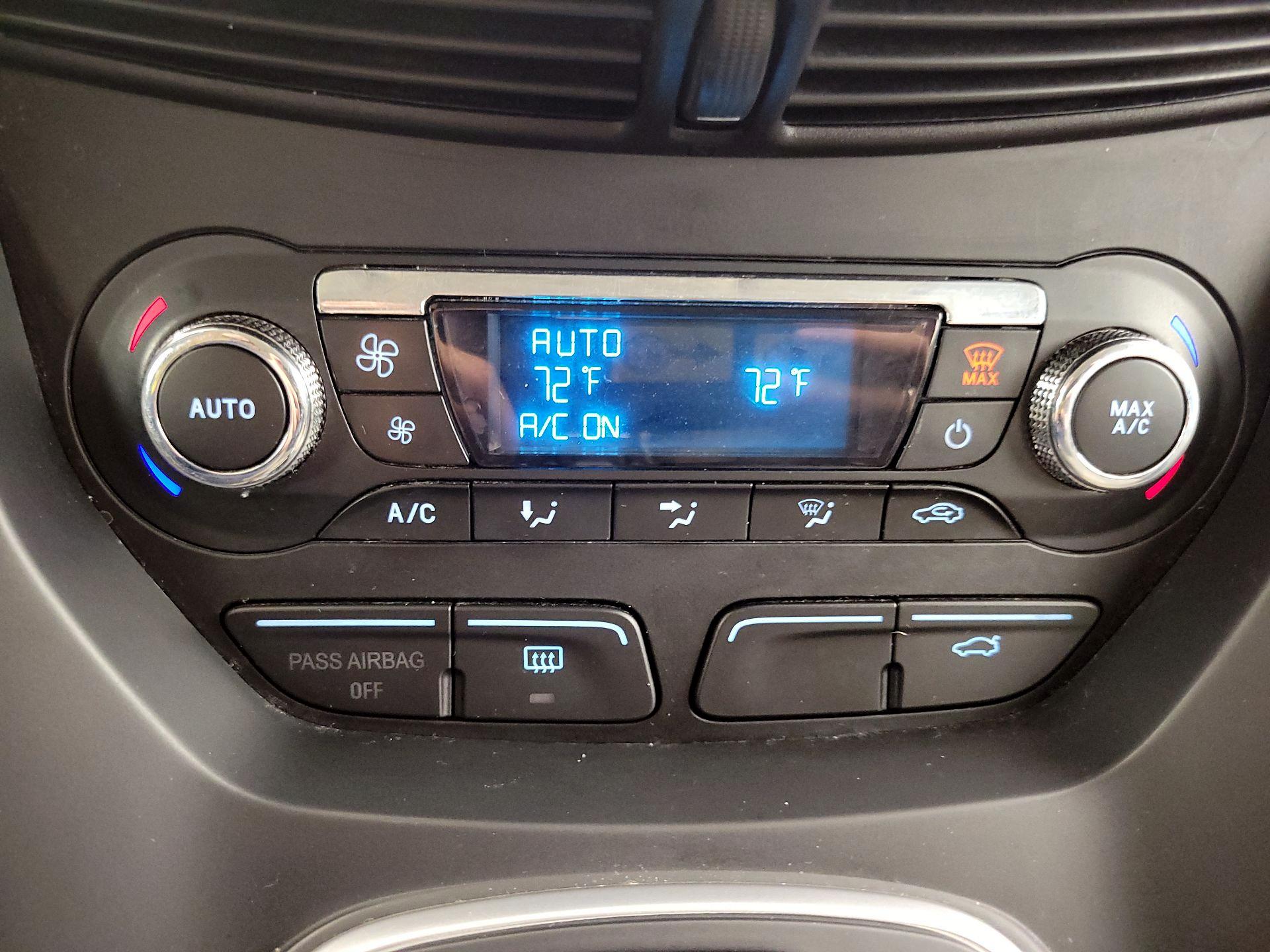 Thumbnail: 2014 Ford Escape - 16