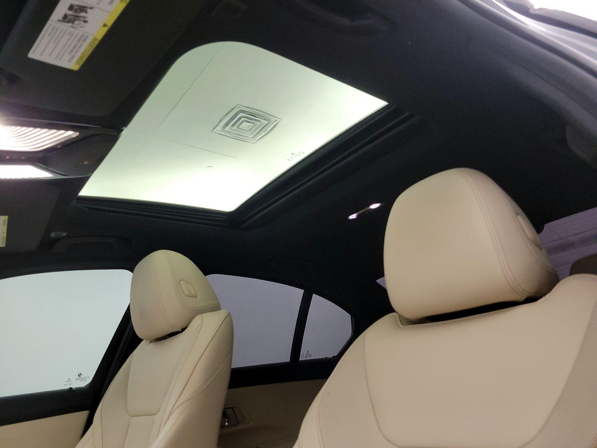 Thumbnail: 2022 BMW 3 Series - 20