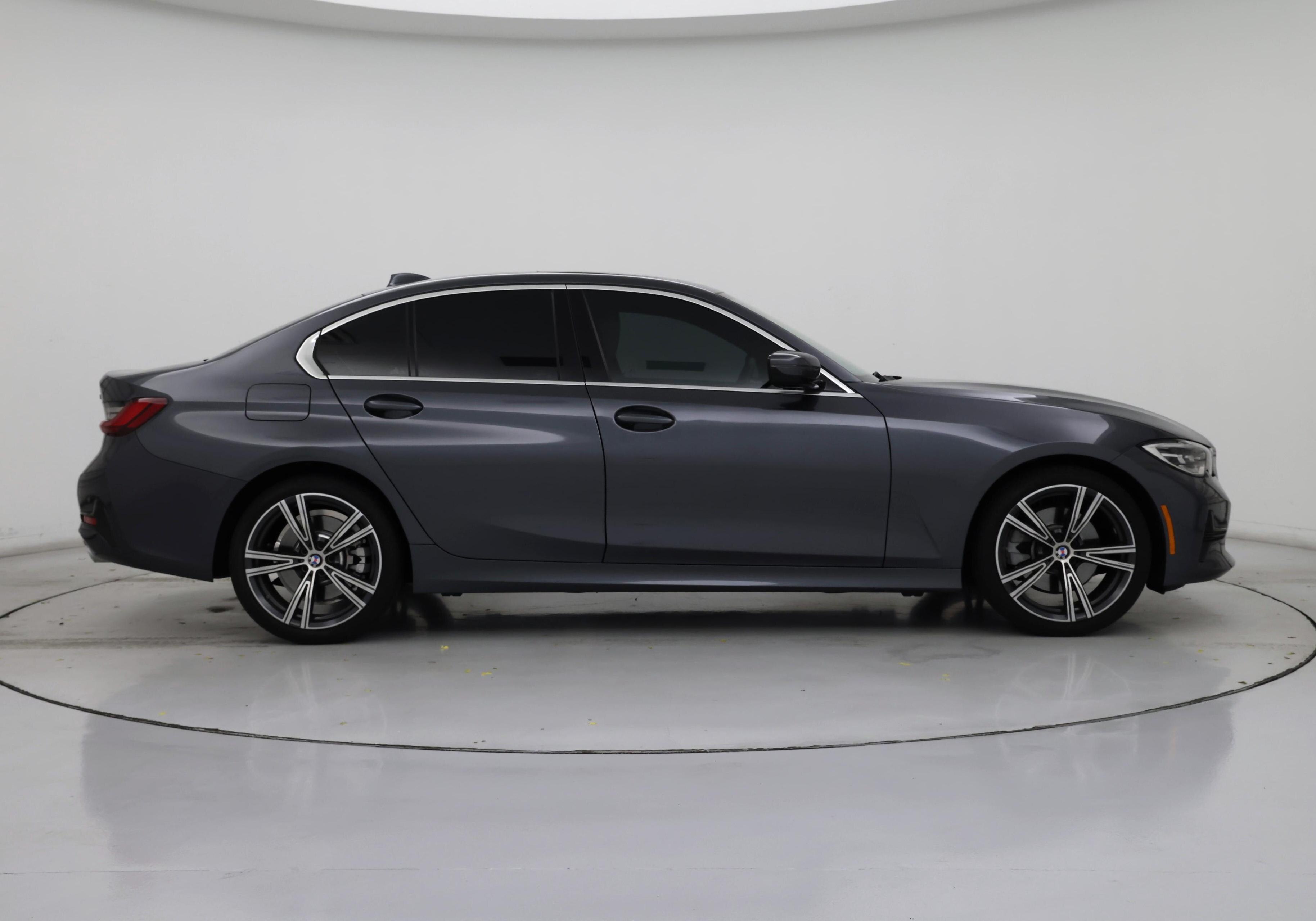 Thumbnail: 2022 BMW 3 Series - 7