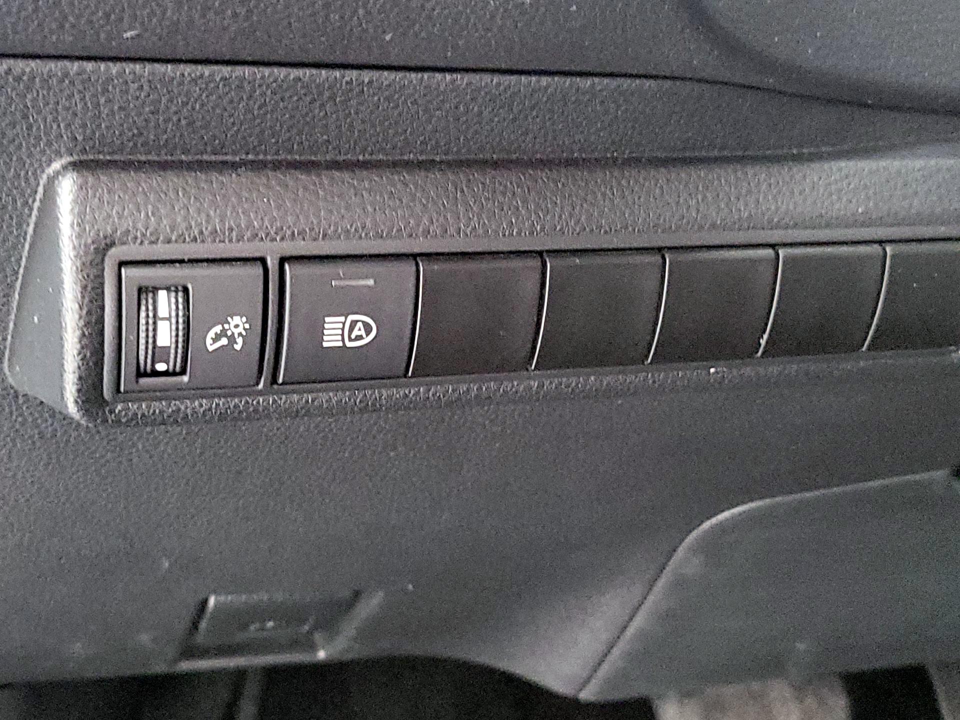 Thumbnail: 2024 Toyota Corolla - 13