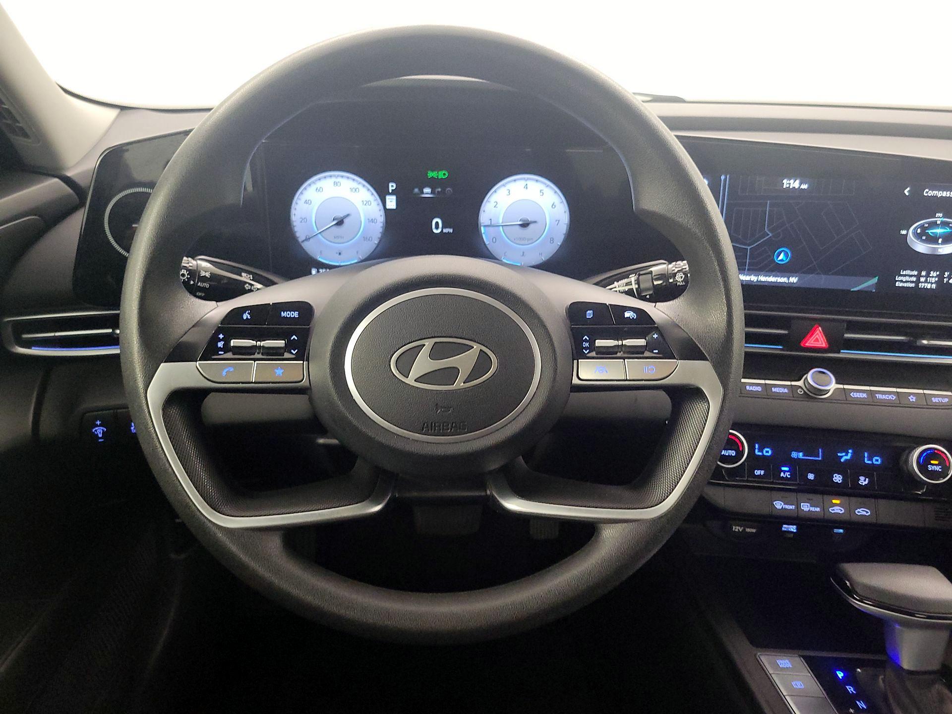 Thumbnail: 2024 Hyundai Elantra - 10