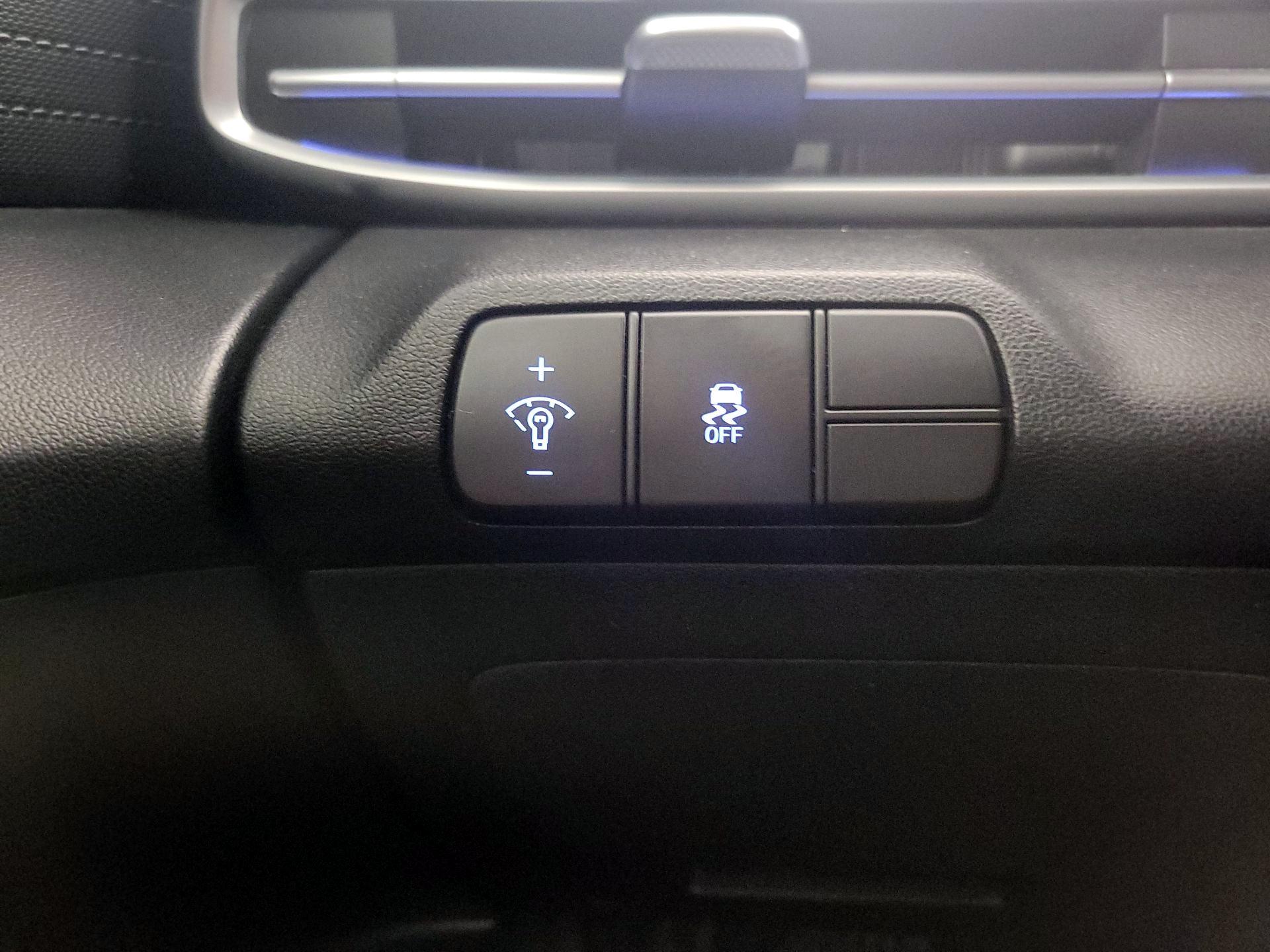 Thumbnail: 2024 Hyundai Elantra - 13