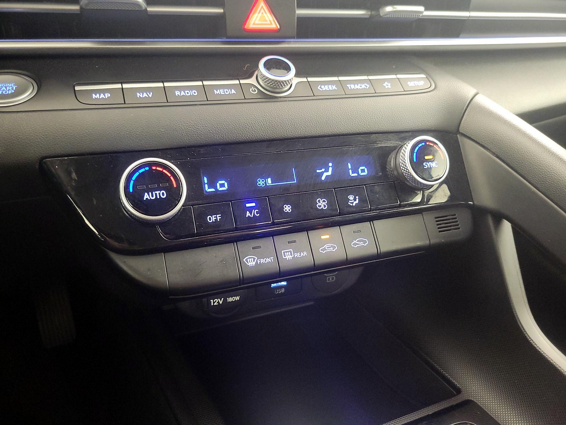 Thumbnail: 2024 Hyundai Elantra - 17