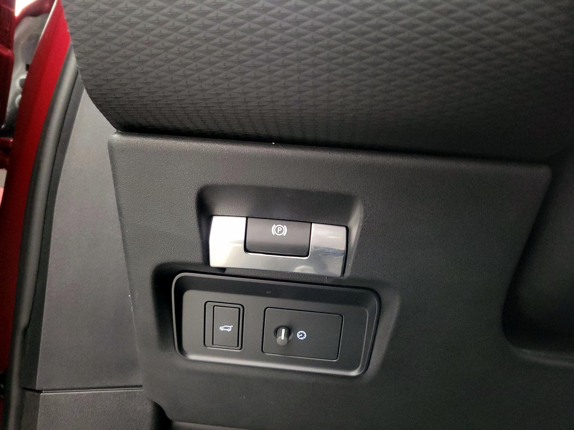 Thumbnail: 2021 Land Rover Range Rover Evoque - 13