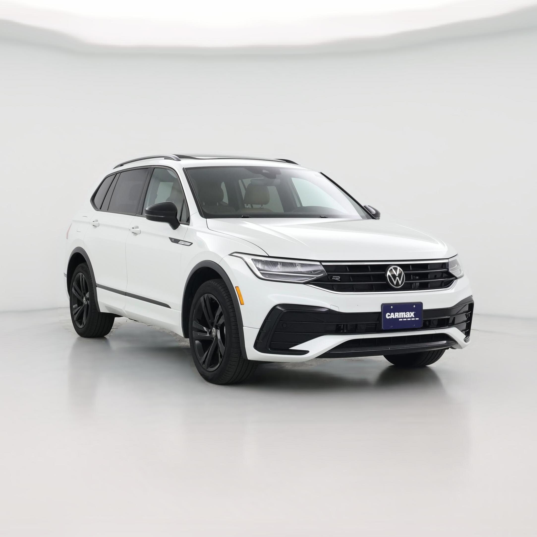 Thumbnail: 2023 Volkswagen Tiguan - 1