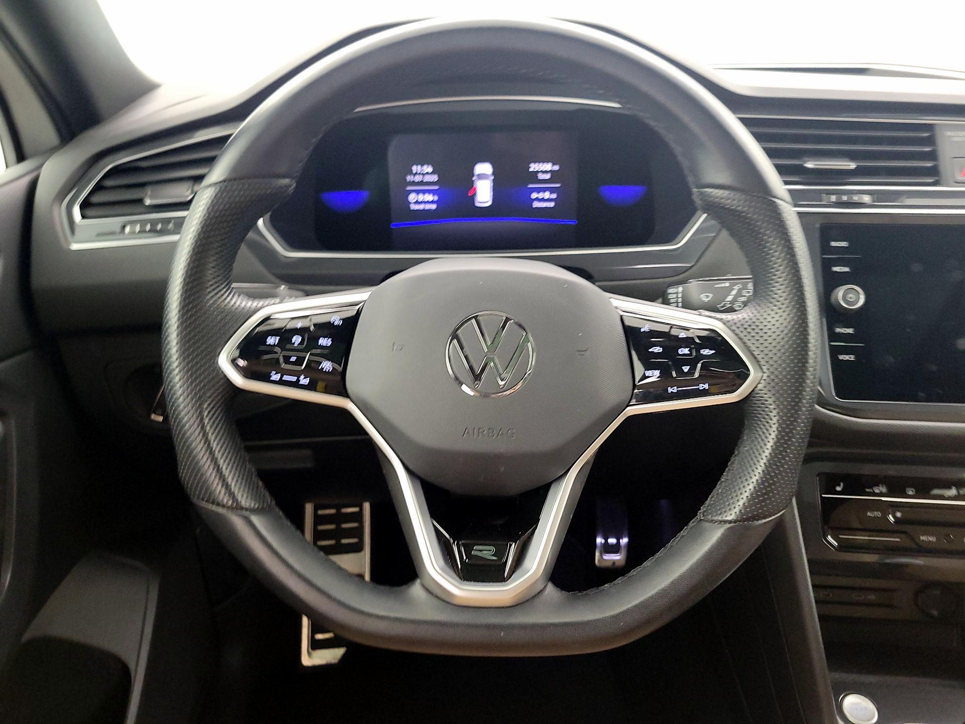 Thumbnail: 2023 Volkswagen Tiguan - 10