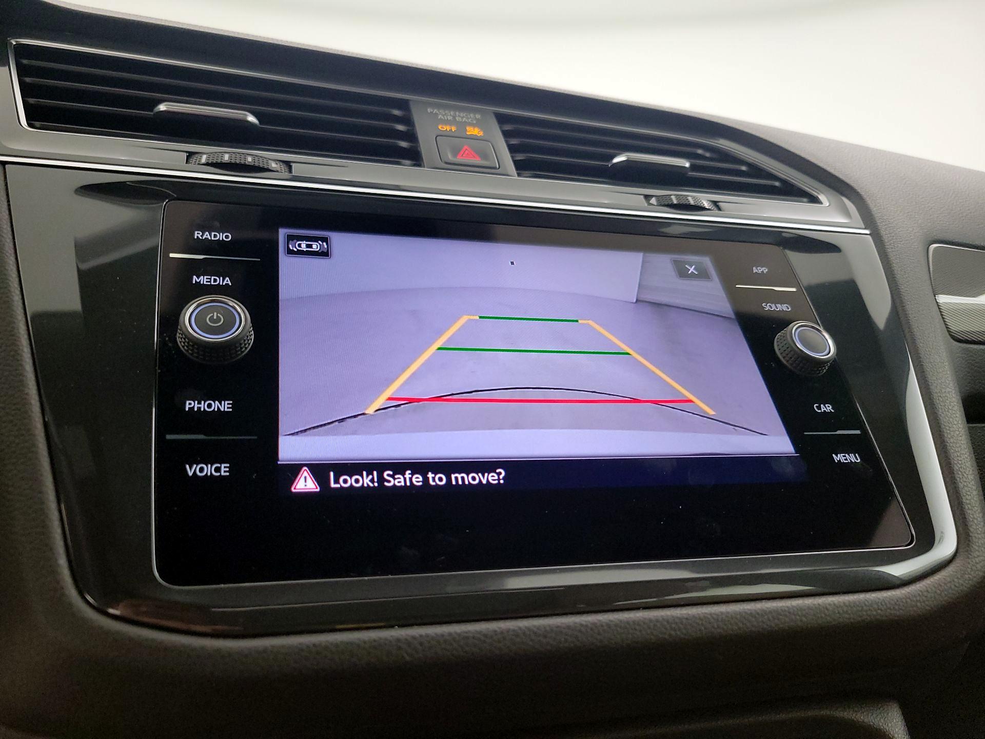 Thumbnail: 2023 Volkswagen Tiguan - 14