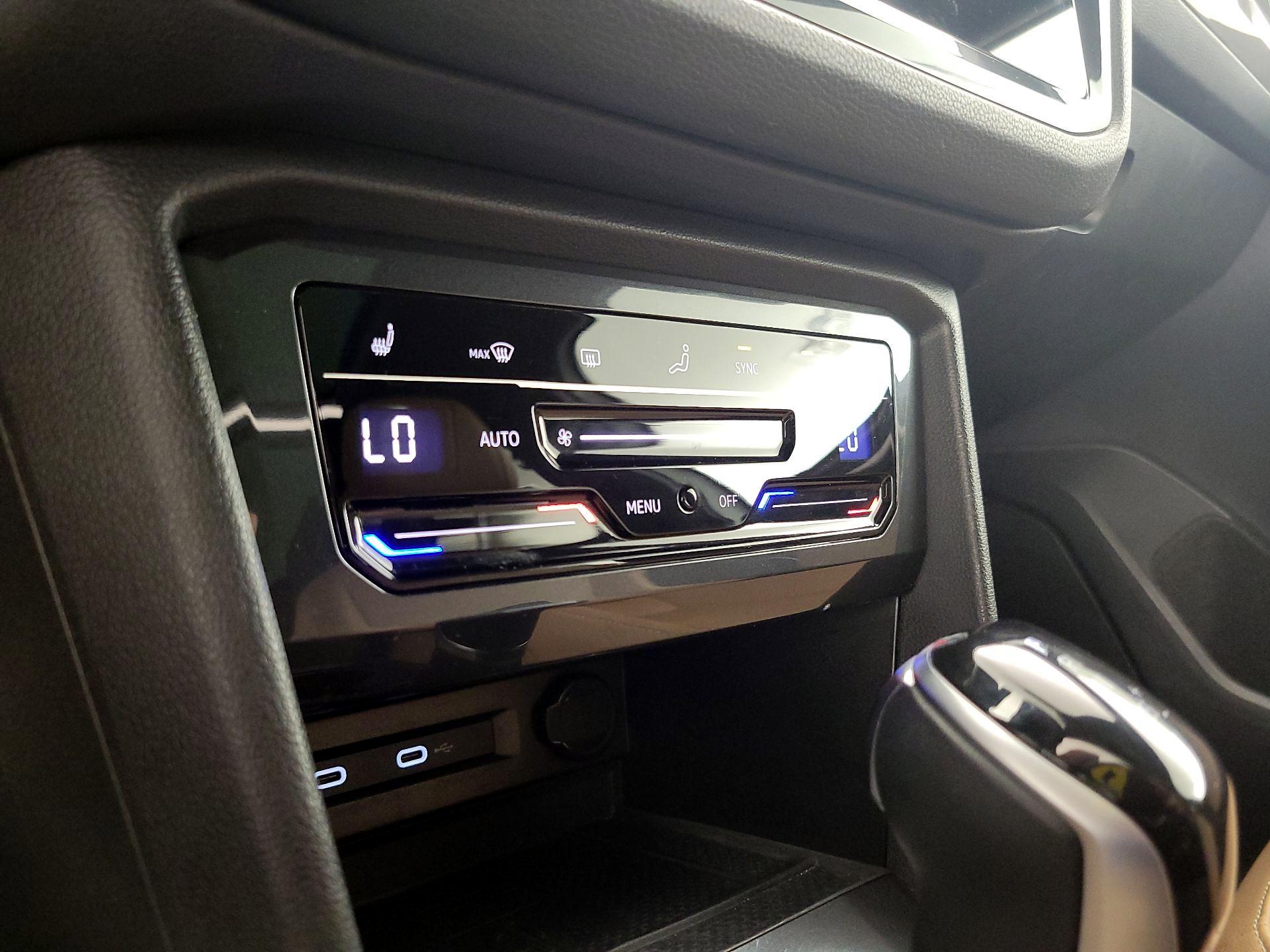 Thumbnail: 2023 Volkswagen Tiguan - 16