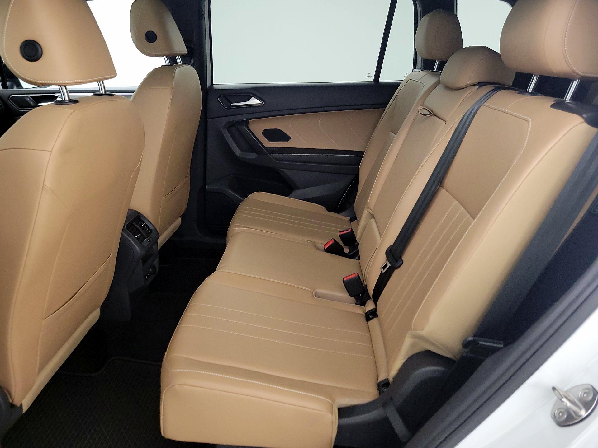 Thumbnail: 2023 Volkswagen Tiguan - 20