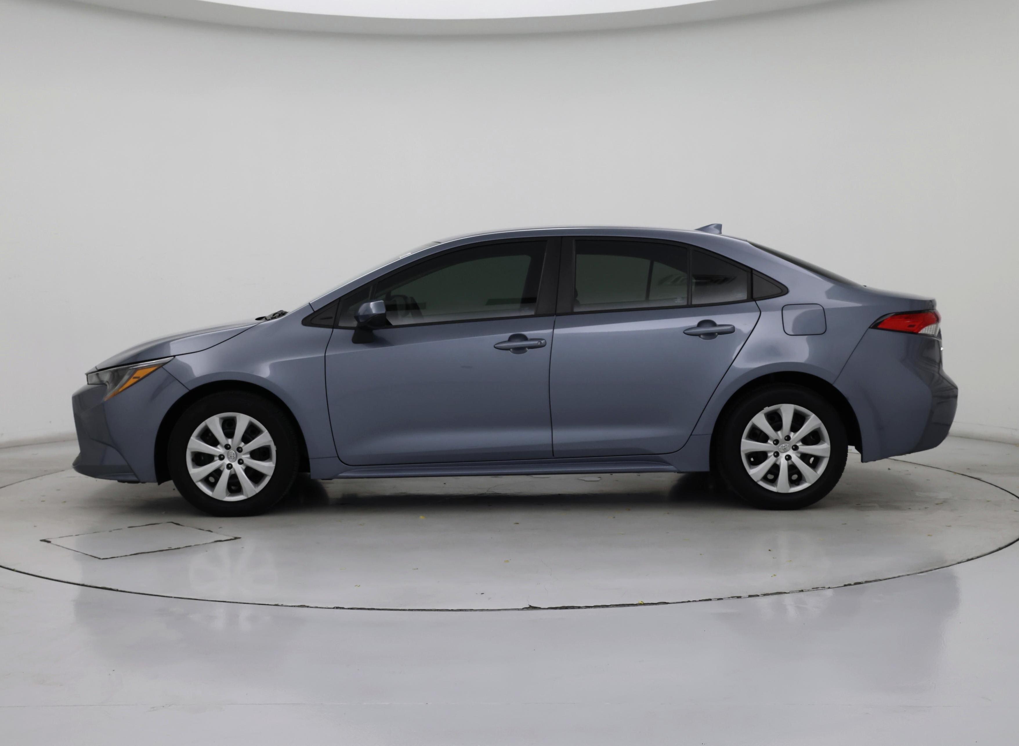 Thumbnail: 2022 Toyota Corolla - 3