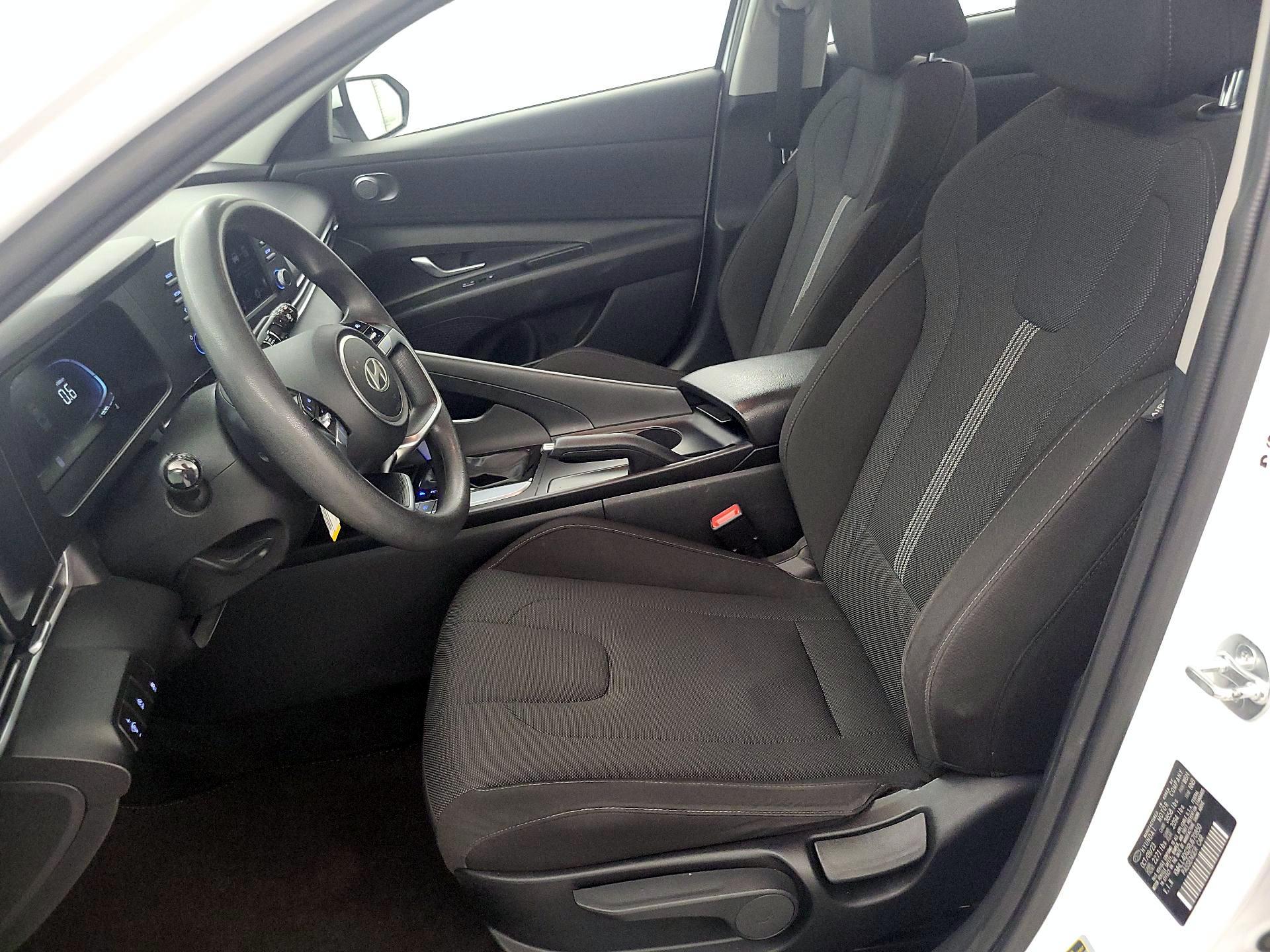 Thumbnail: 2024 Hyundai Elantra - 11