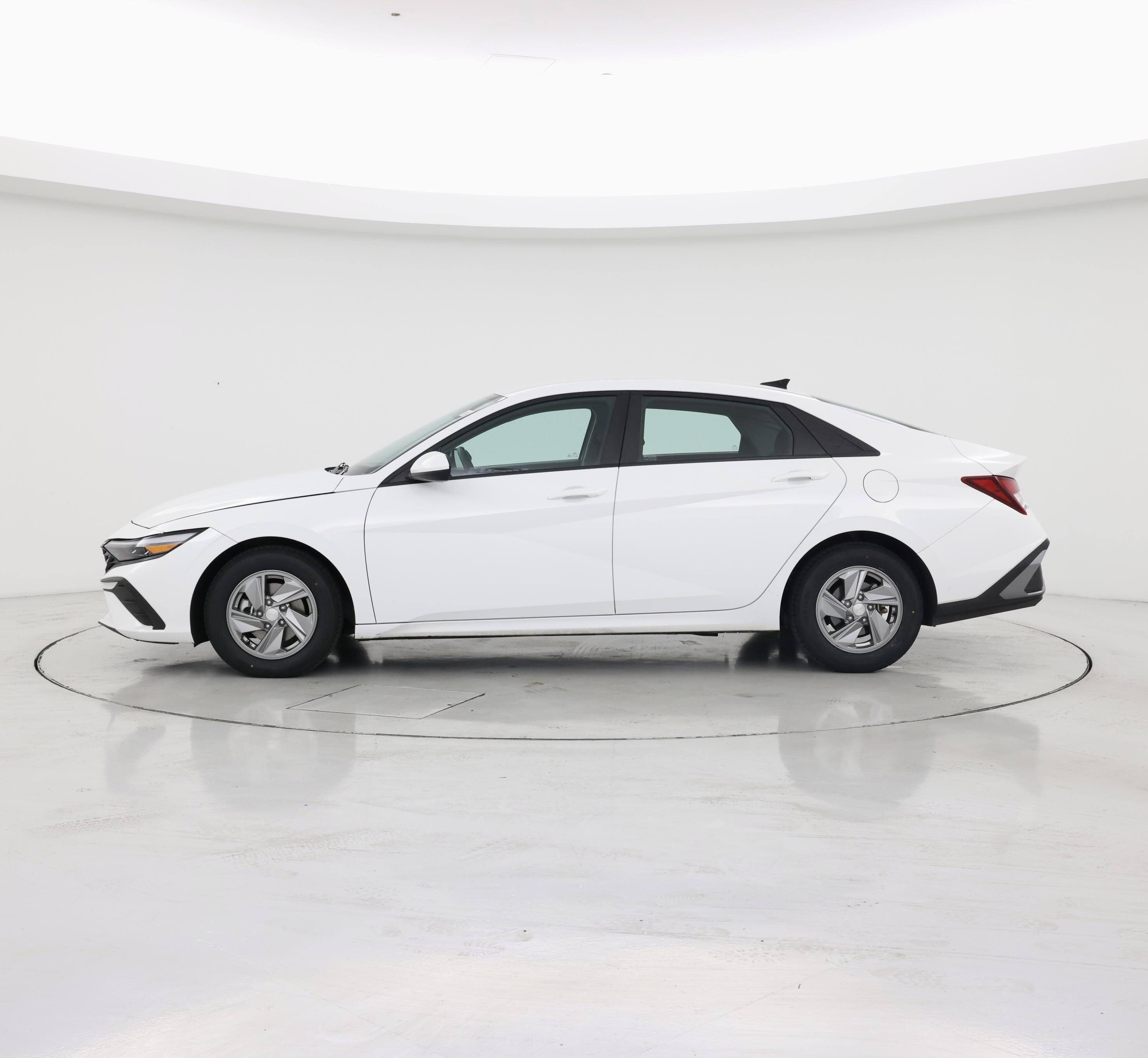 Thumbnail: 2024 Hyundai Elantra - 3