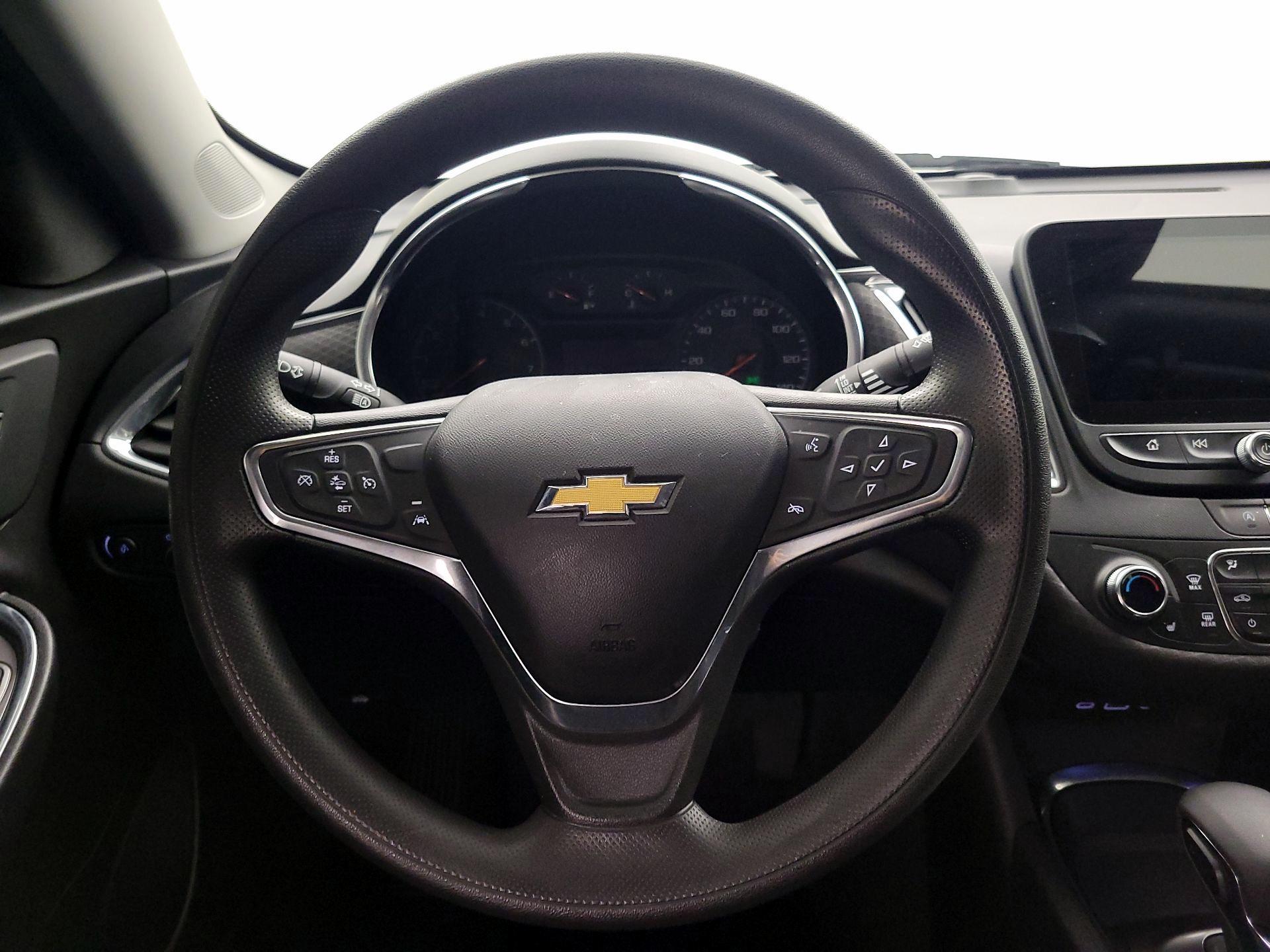 Thumbnail: 2021 Chevrolet Malibu - 10