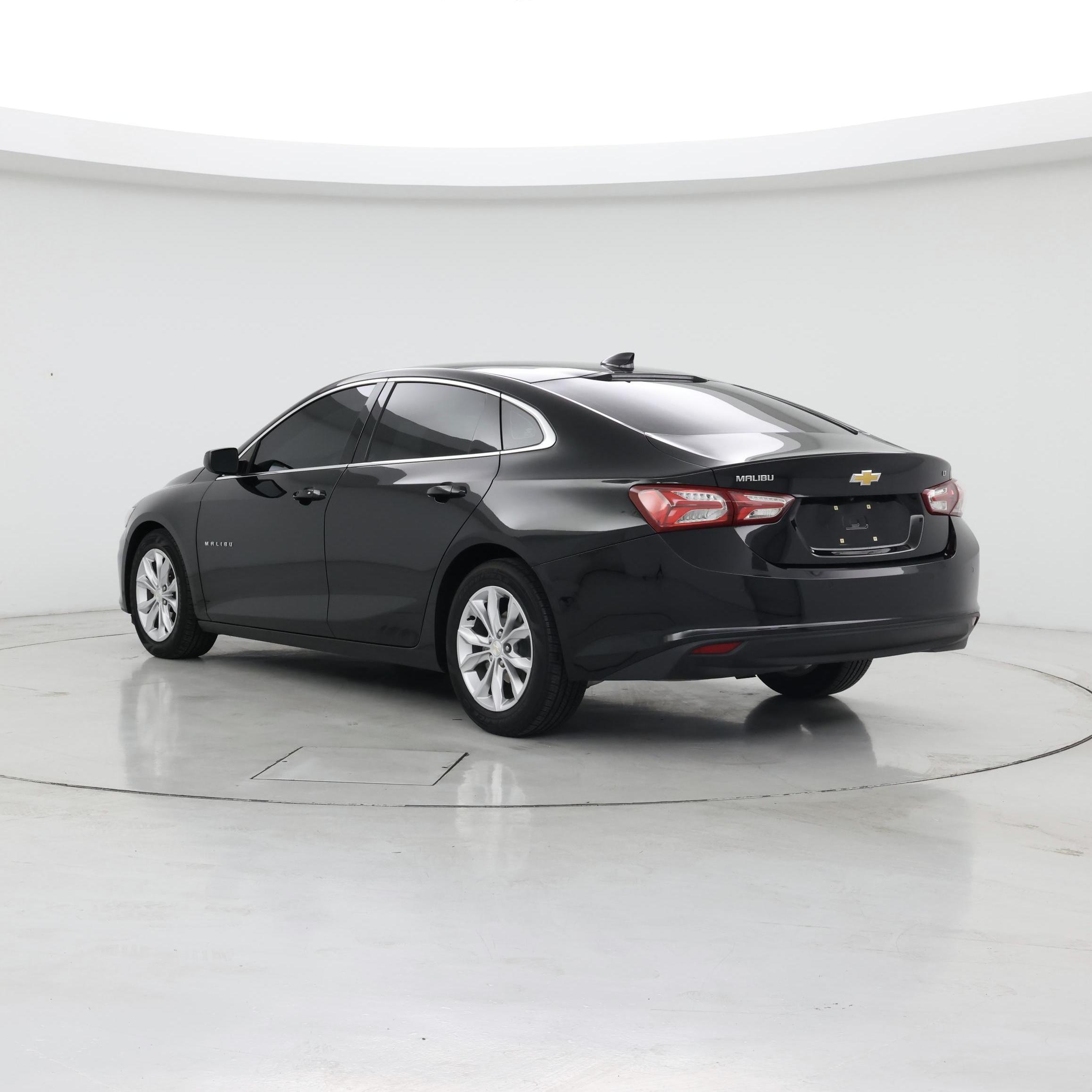 Thumbnail: 2021 Chevrolet Malibu - 2