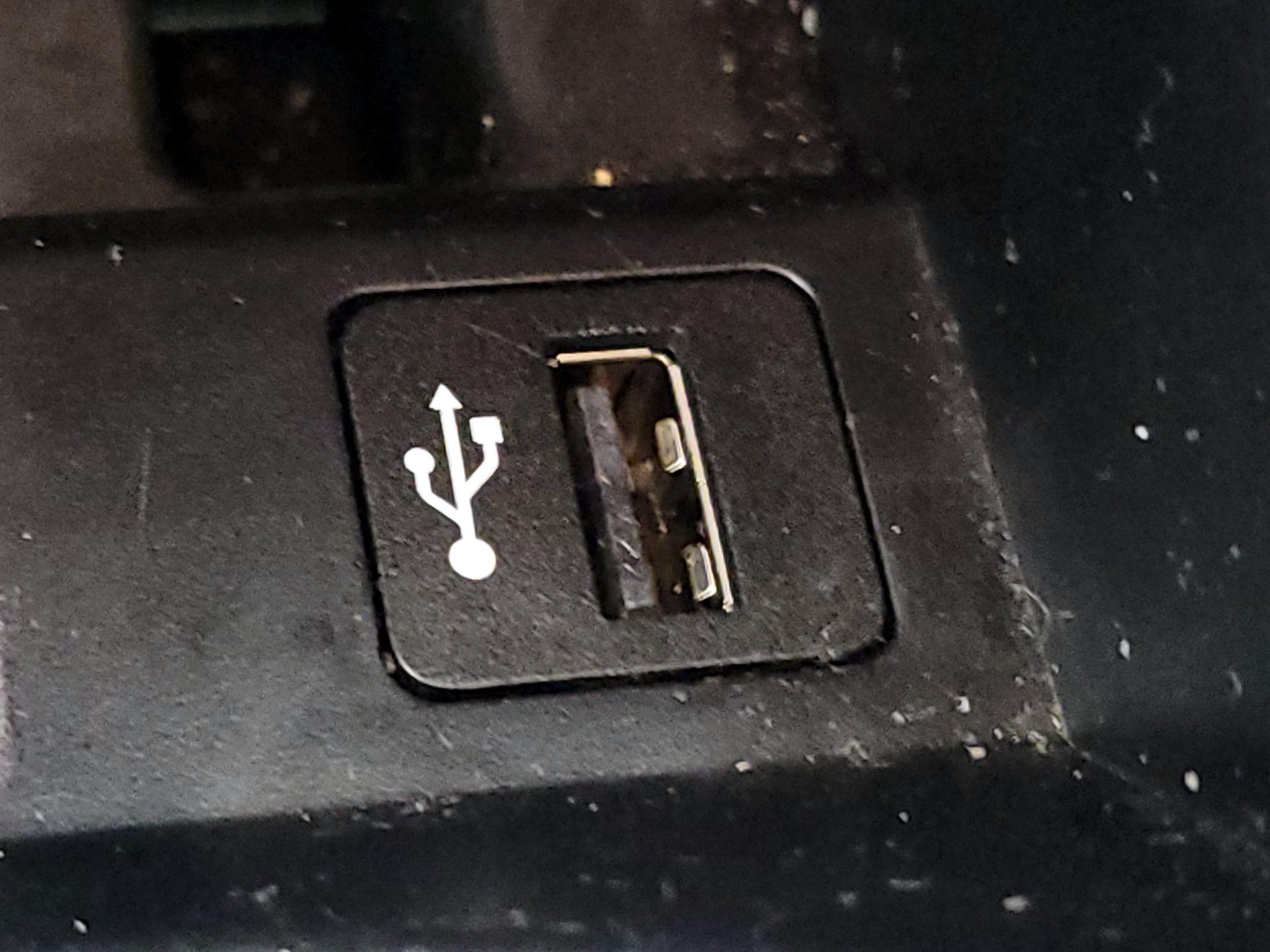 Thumbnail: 2023 BMW X3 - 19