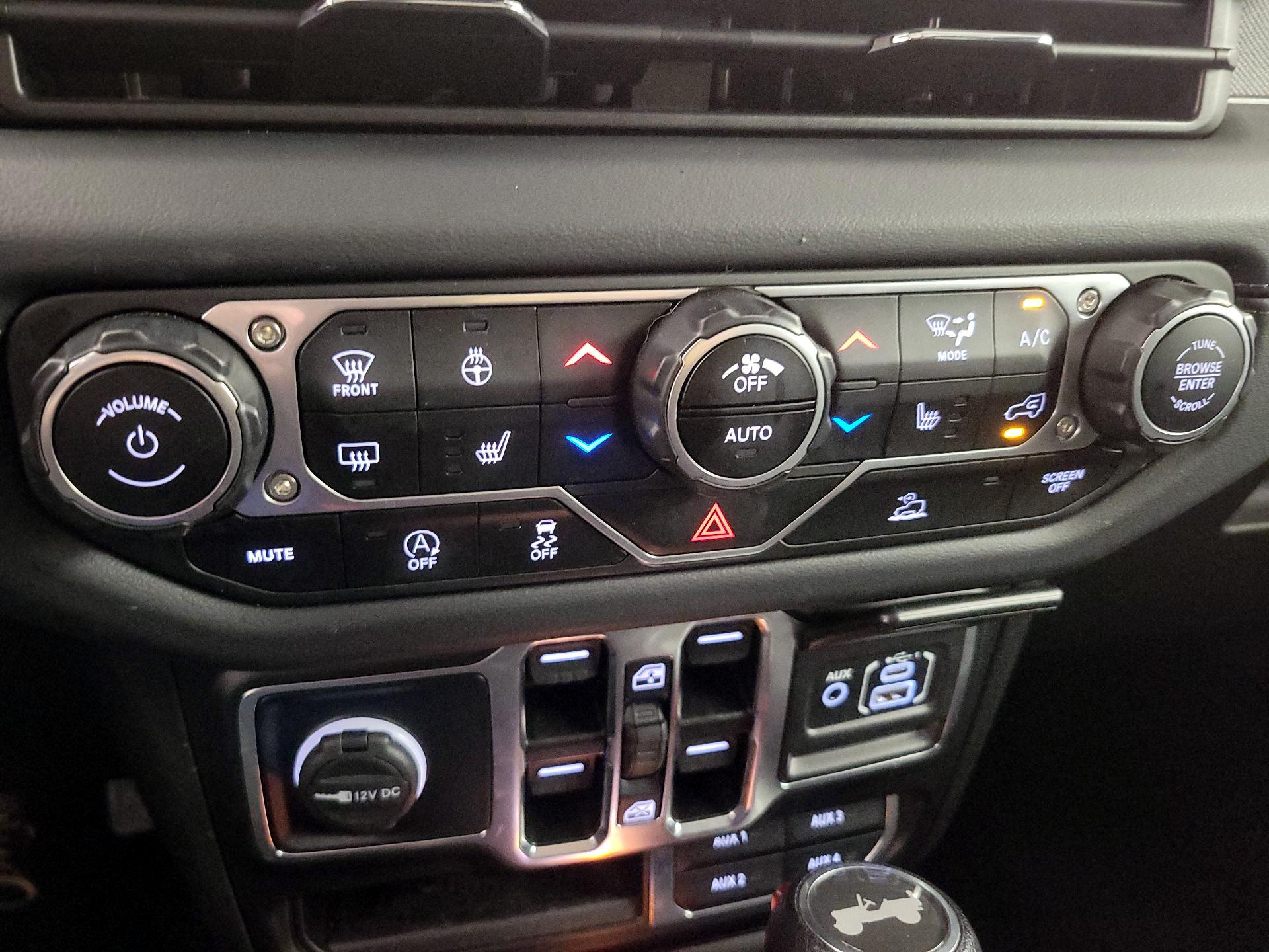 Thumbnail: 2024 Jeep Wrangler - 16