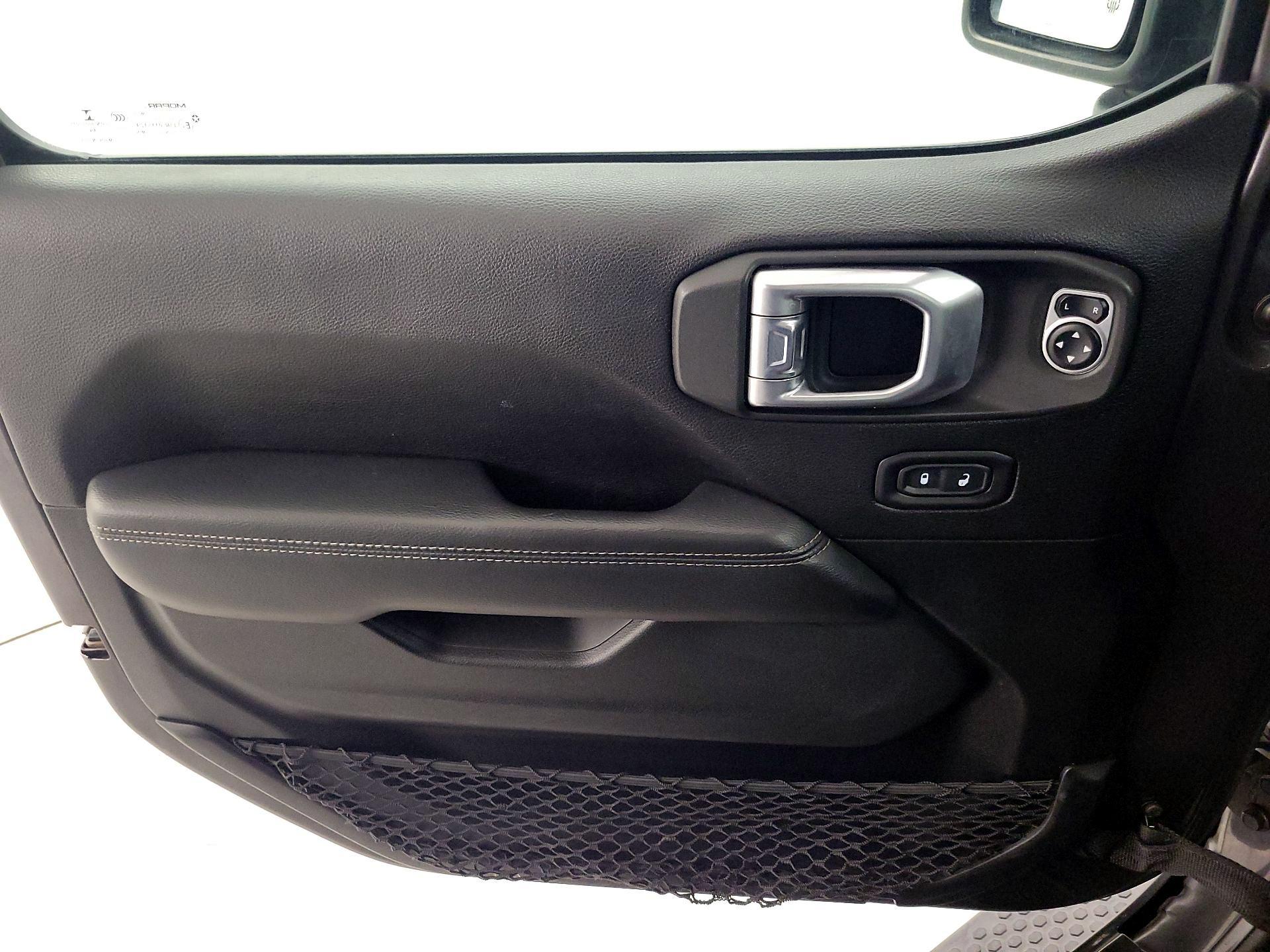 Thumbnail: 2020 Jeep Wrangler - 12