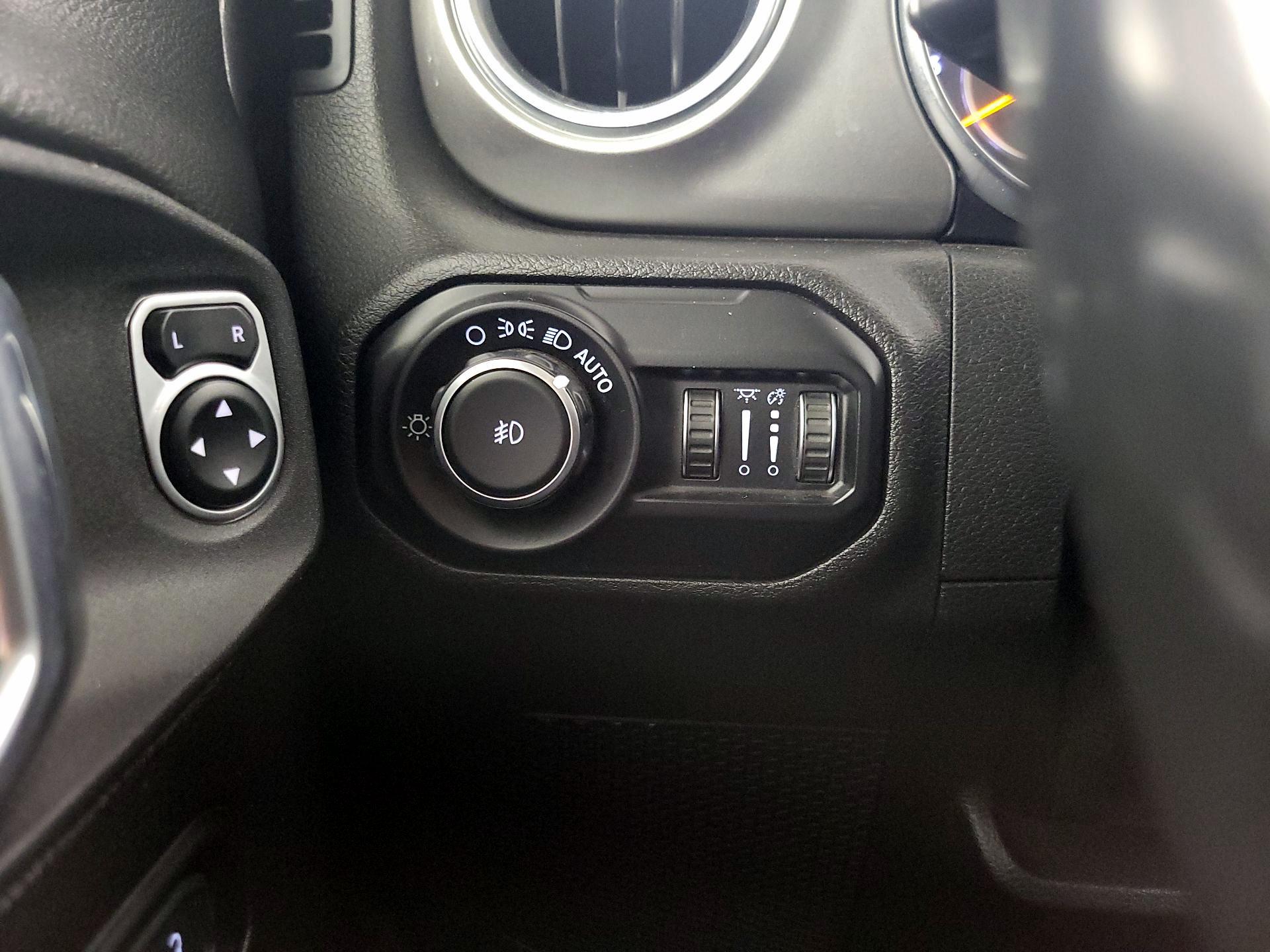 Thumbnail: 2020 Jeep Wrangler - 13