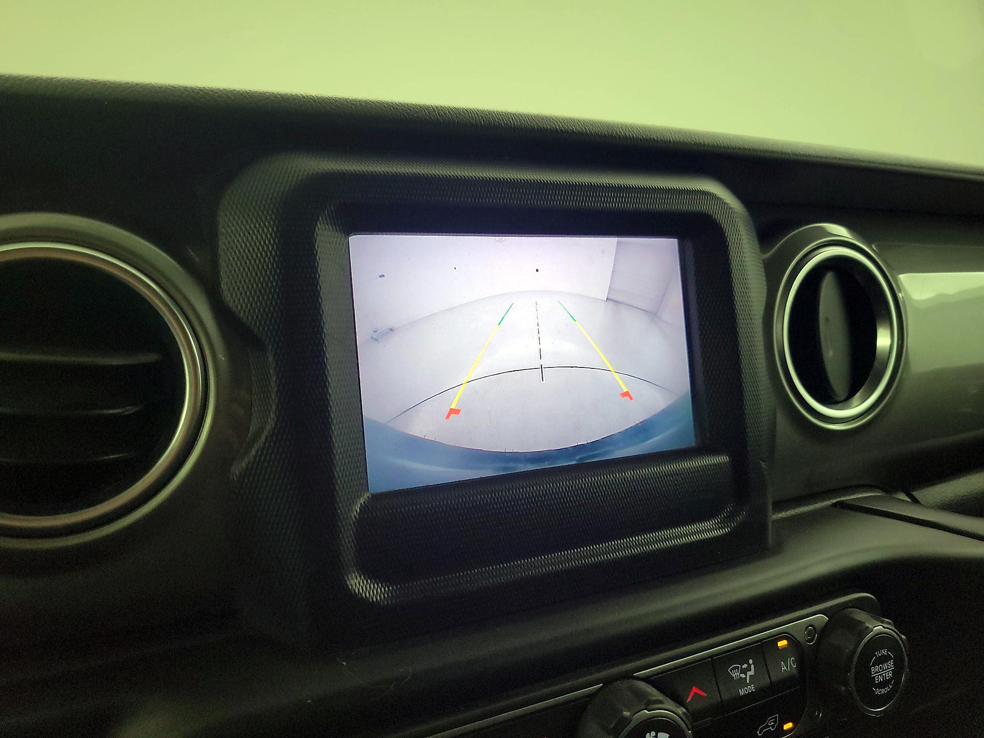 Thumbnail: 2020 Jeep Wrangler - 14