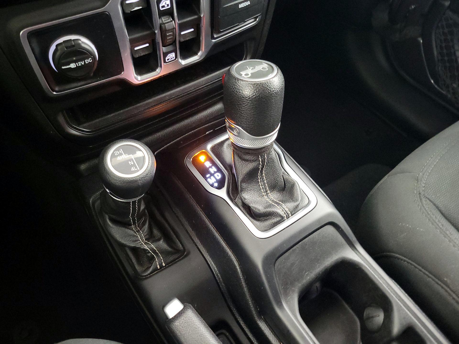 Thumbnail: 2020 Jeep Wrangler - 17