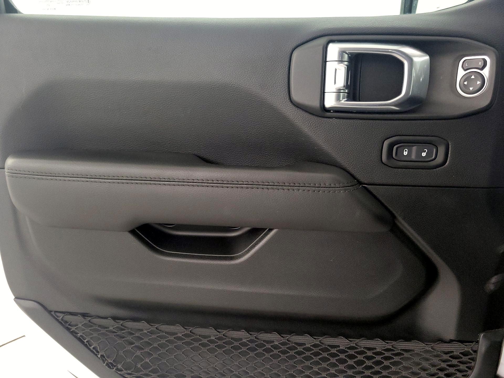 Thumbnail: 2021 Jeep Wrangler - 12