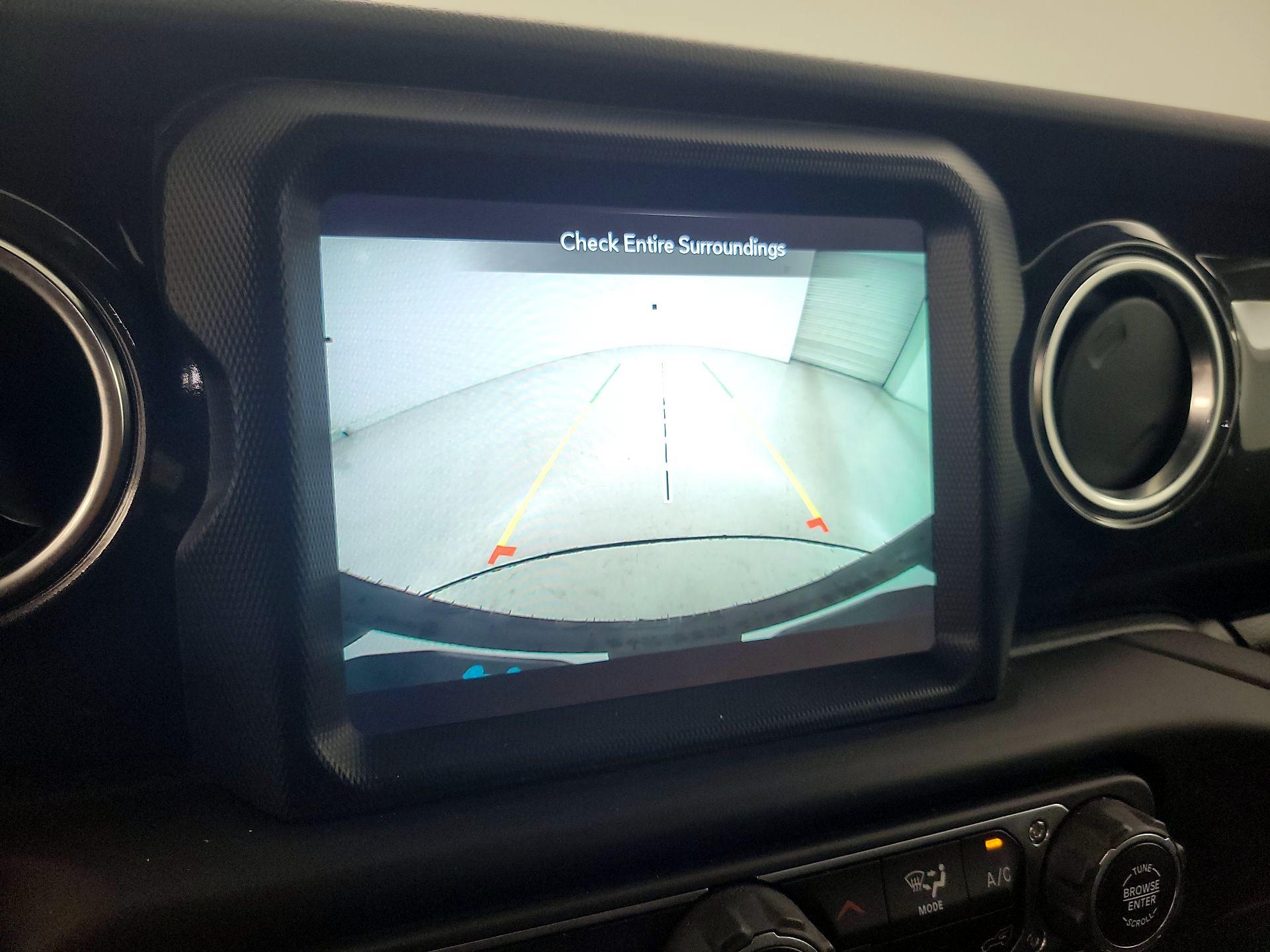 Thumbnail: 2021 Jeep Wrangler - 15