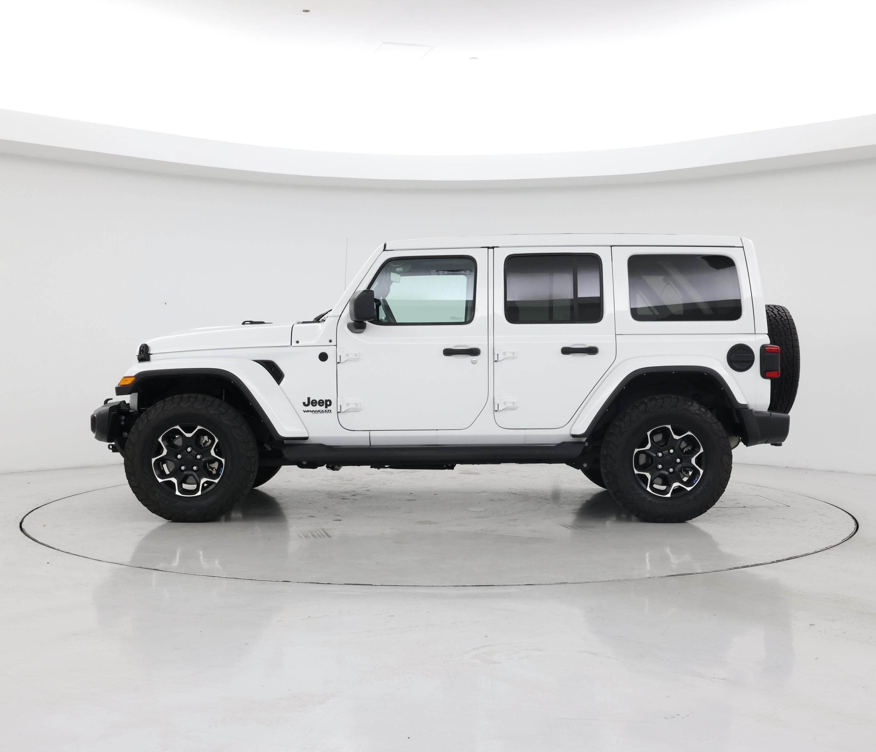 Thumbnail: 2021 Jeep Wrangler - 3