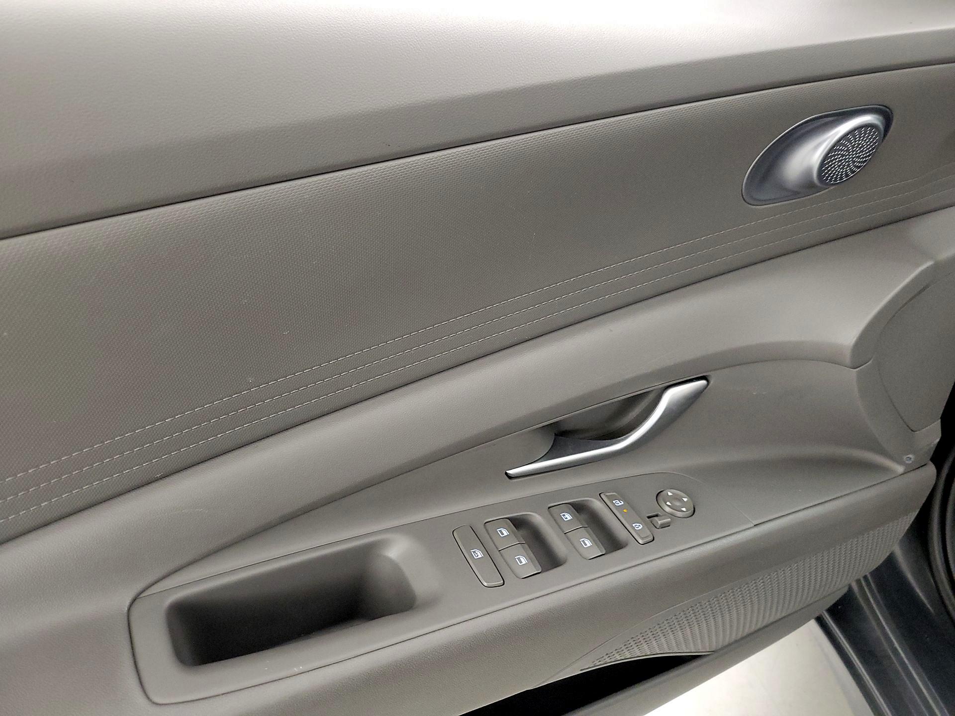 Thumbnail: 2024 Hyundai Elantra - 12