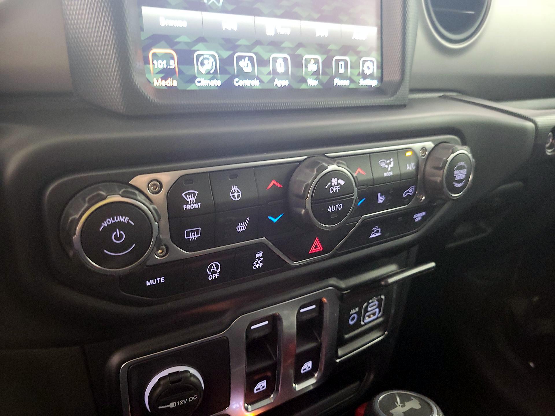 Thumbnail: 2021 Jeep Wrangler - 17