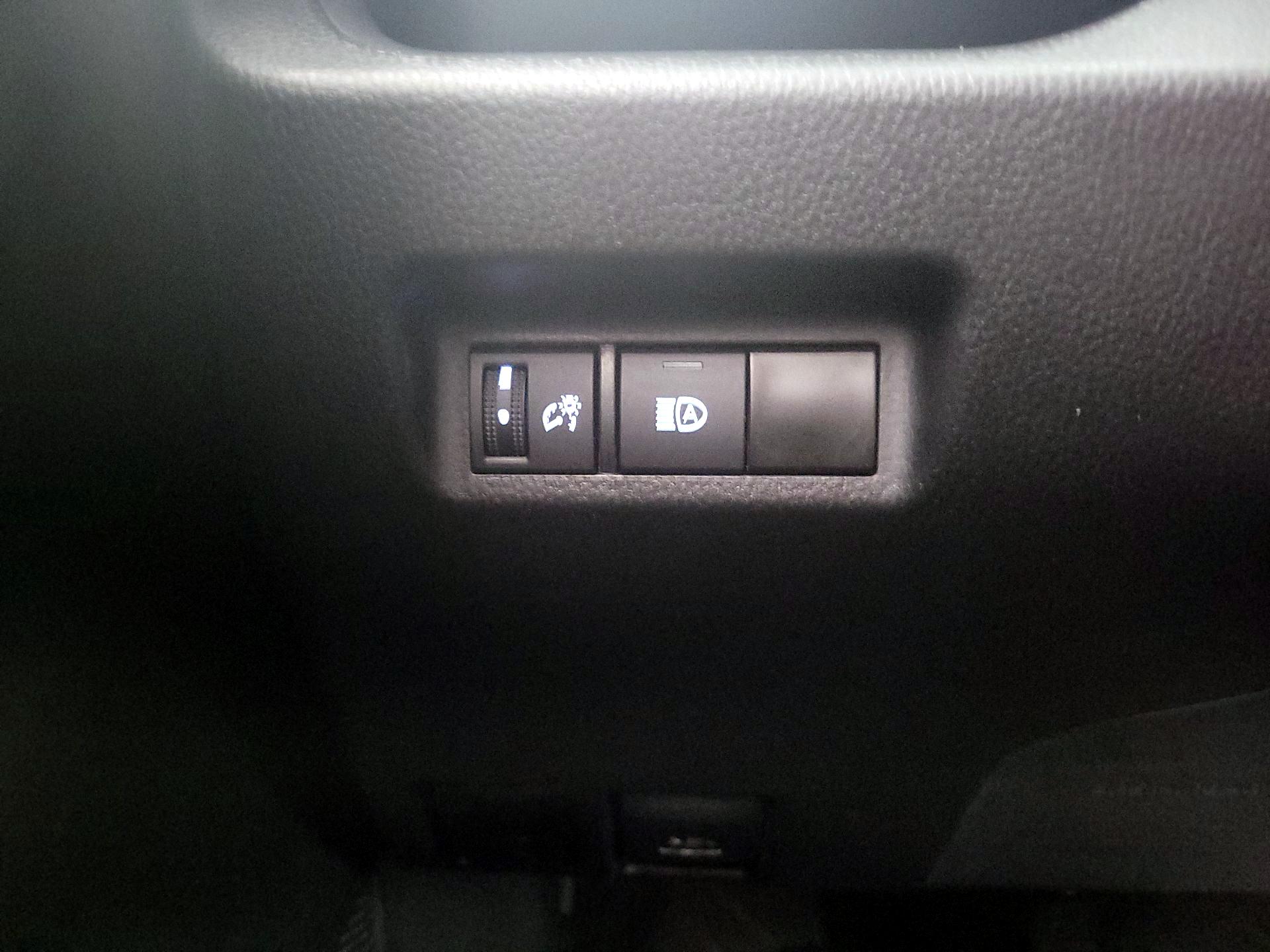 Thumbnail: 2023 Toyota RAV4 - 13