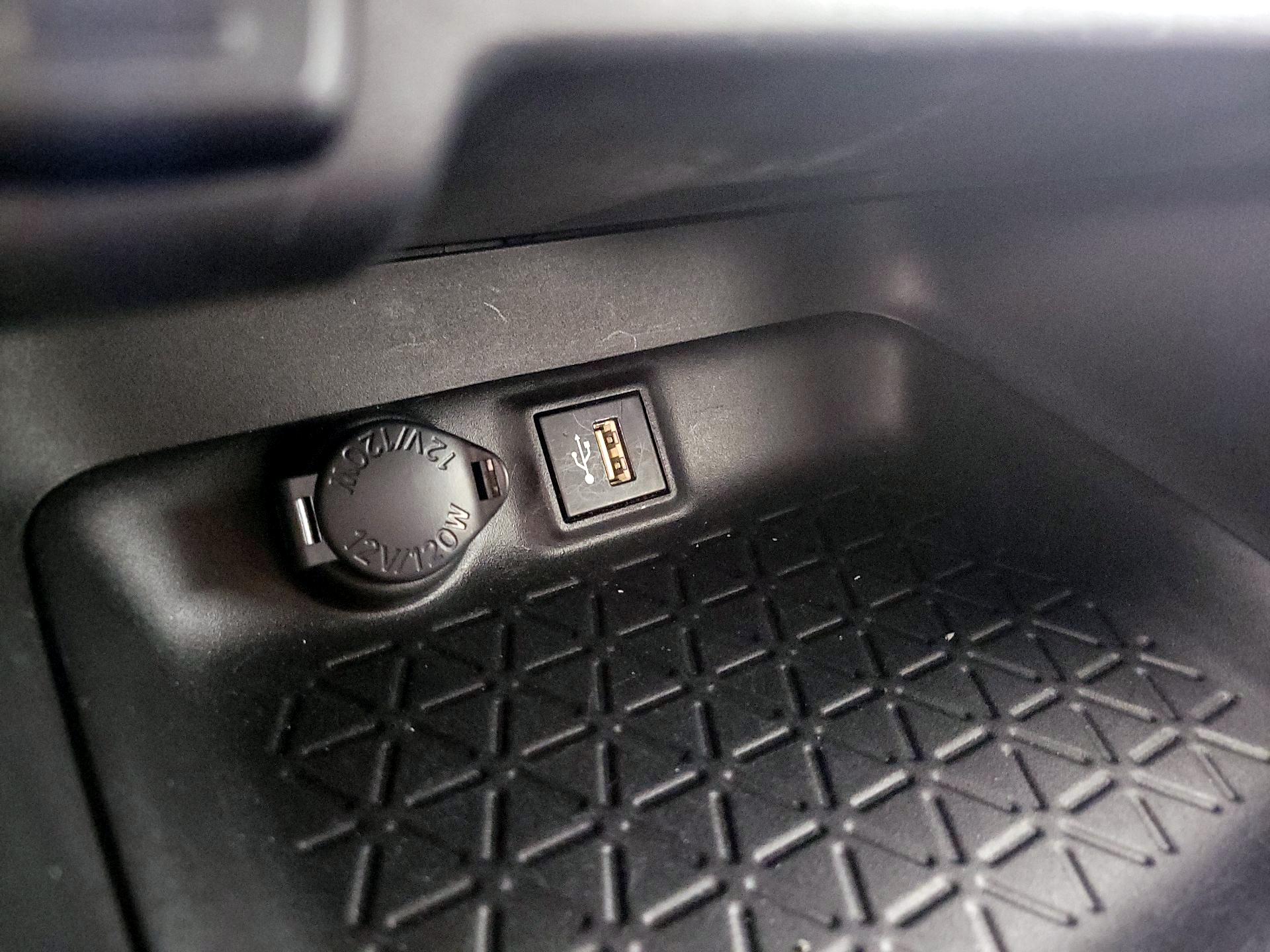 Thumbnail: 2023 Toyota RAV4 - 18