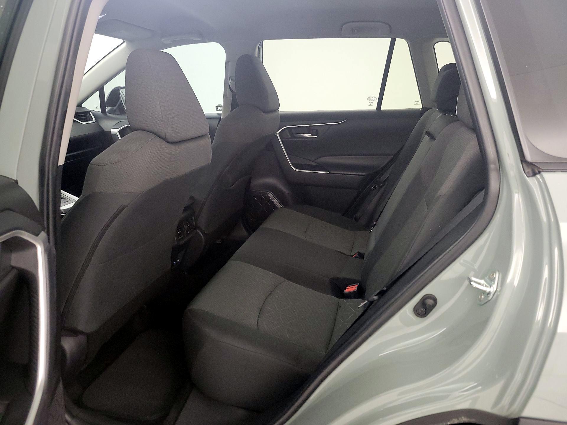 Thumbnail: 2023 Toyota RAV4 - 19