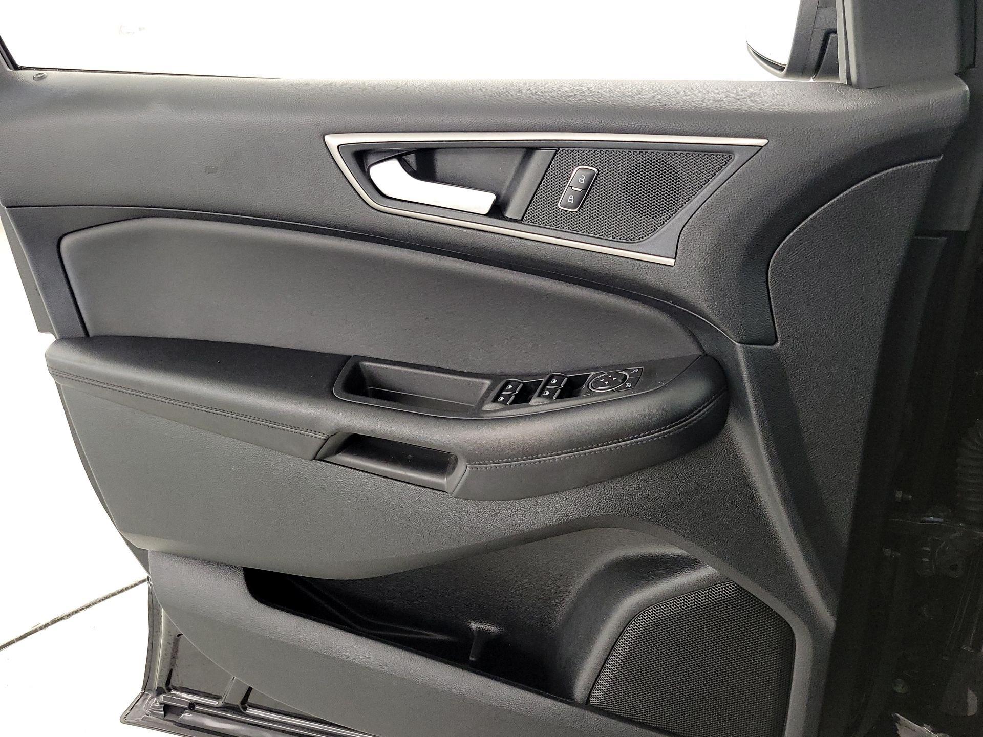 Thumbnail: 2022 Ford Edge - 12