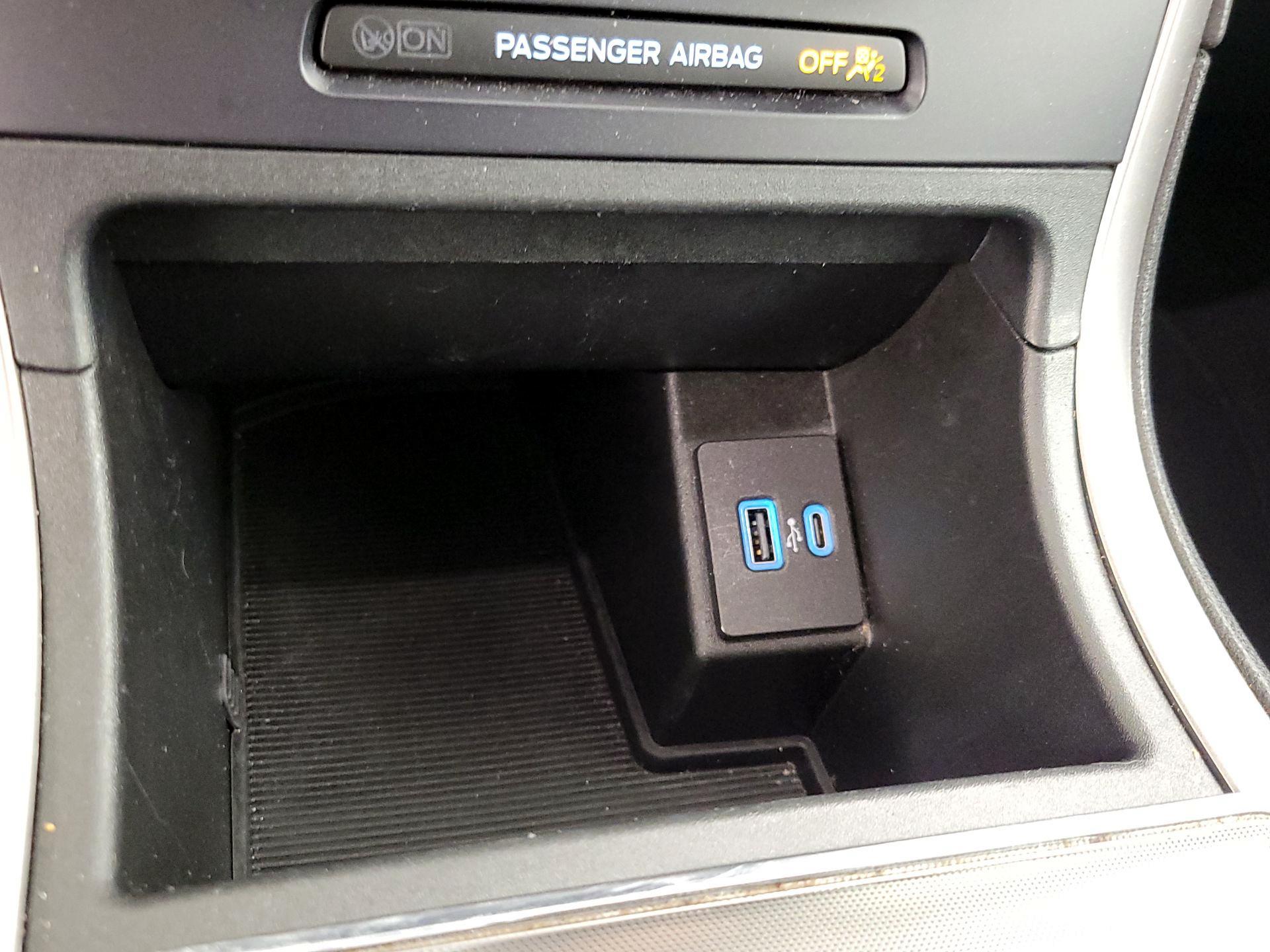 Thumbnail: 2022 Ford Edge - 19