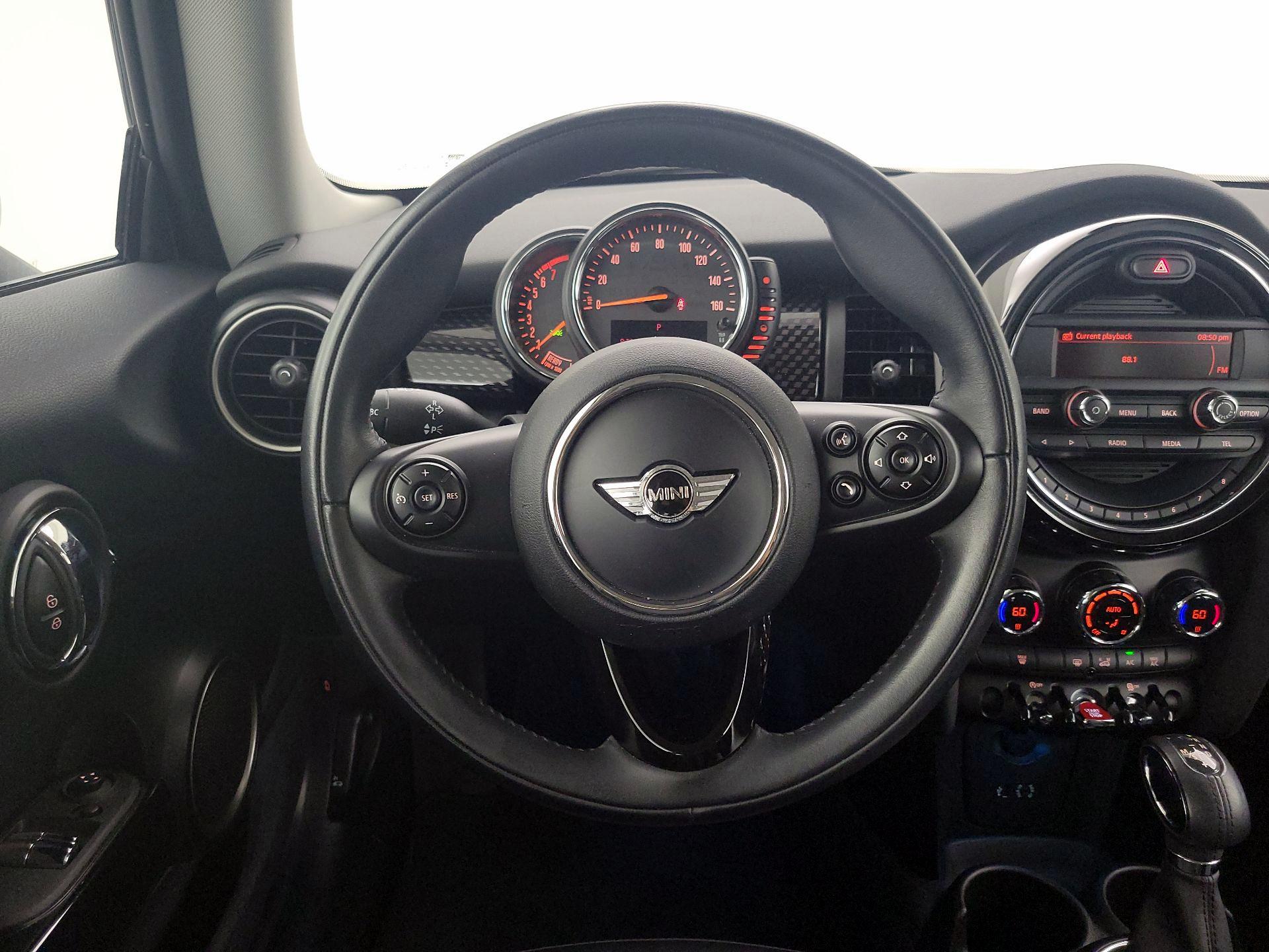 Thumbnail: 2015 MINI Cooper Hardtop - 10