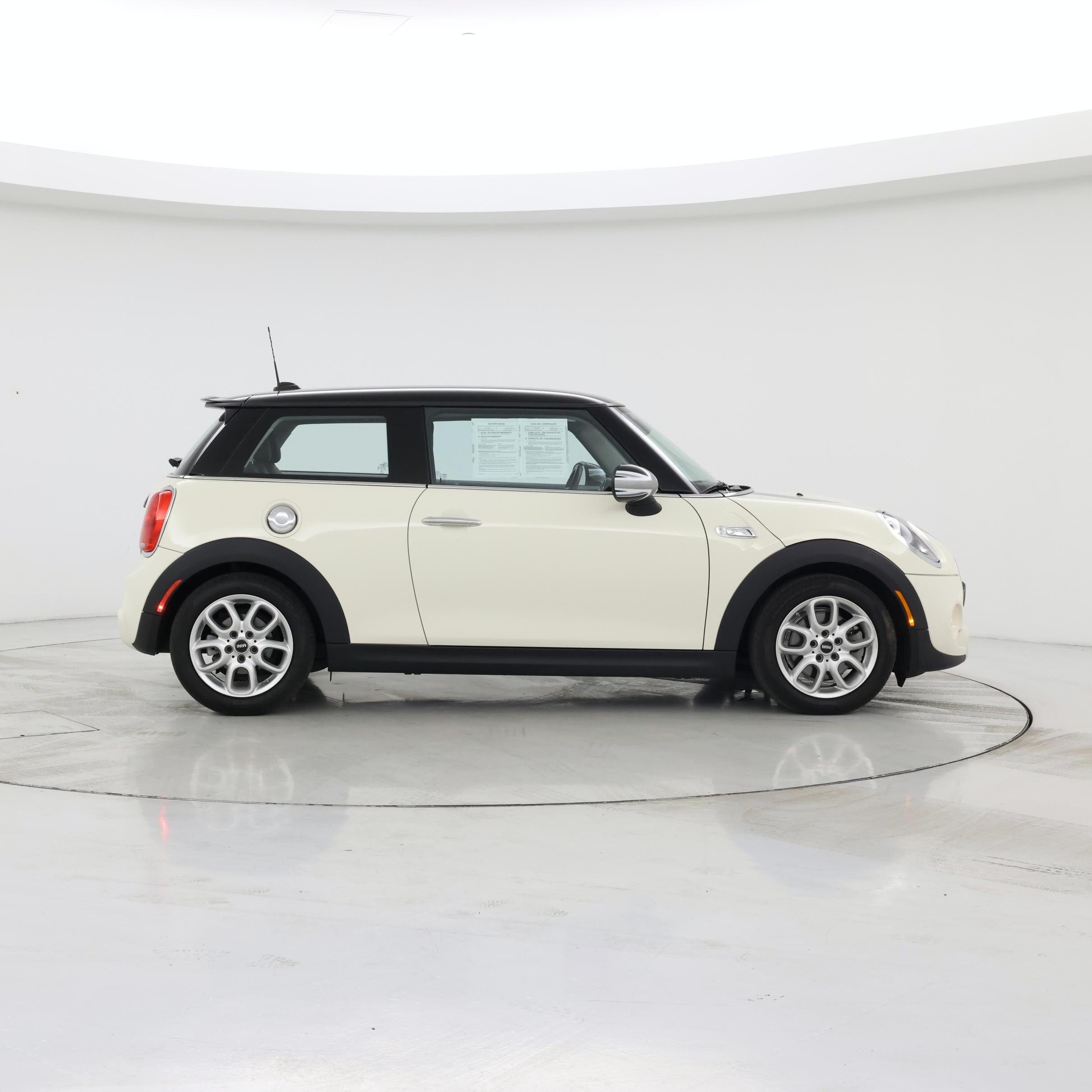 Thumbnail: 2015 MINI Cooper Hardtop - 7
