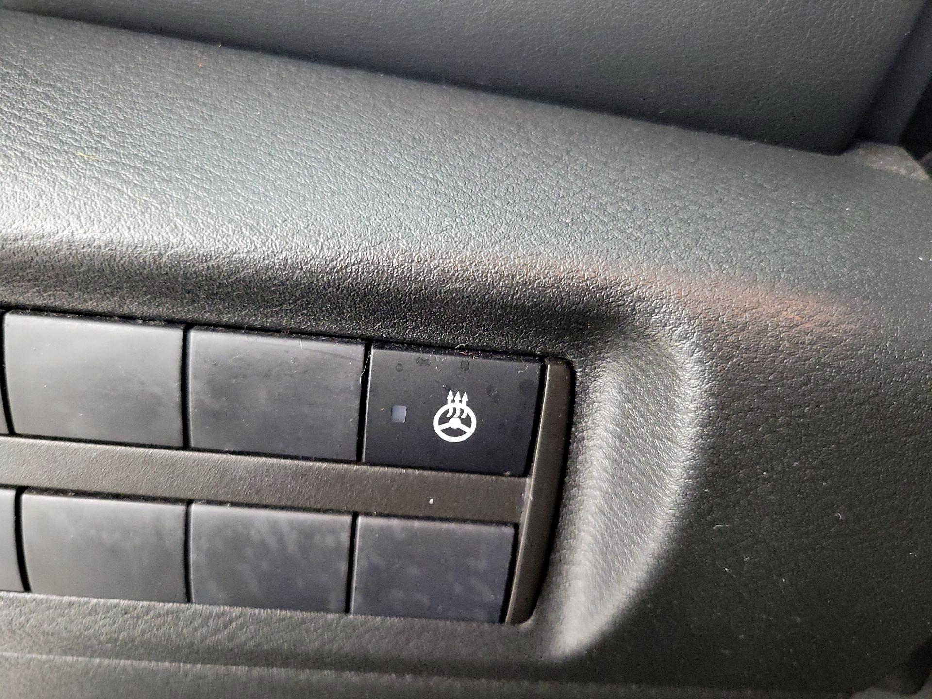 Thumbnail: 2021 Nissan Kicks - 13