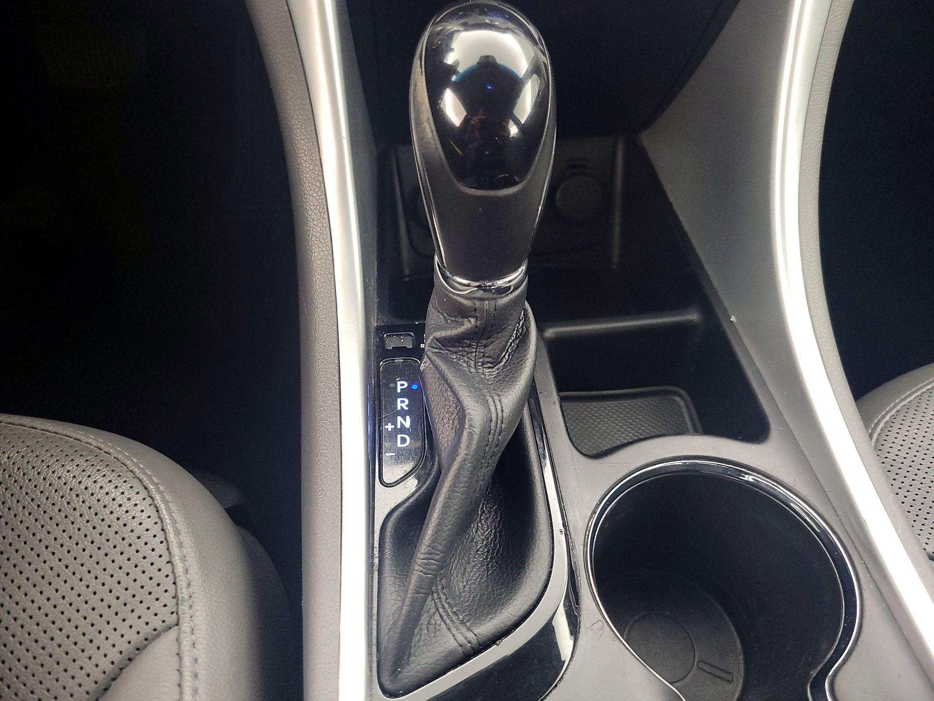 Thumbnail: 2015 Hyundai Sonata - 17