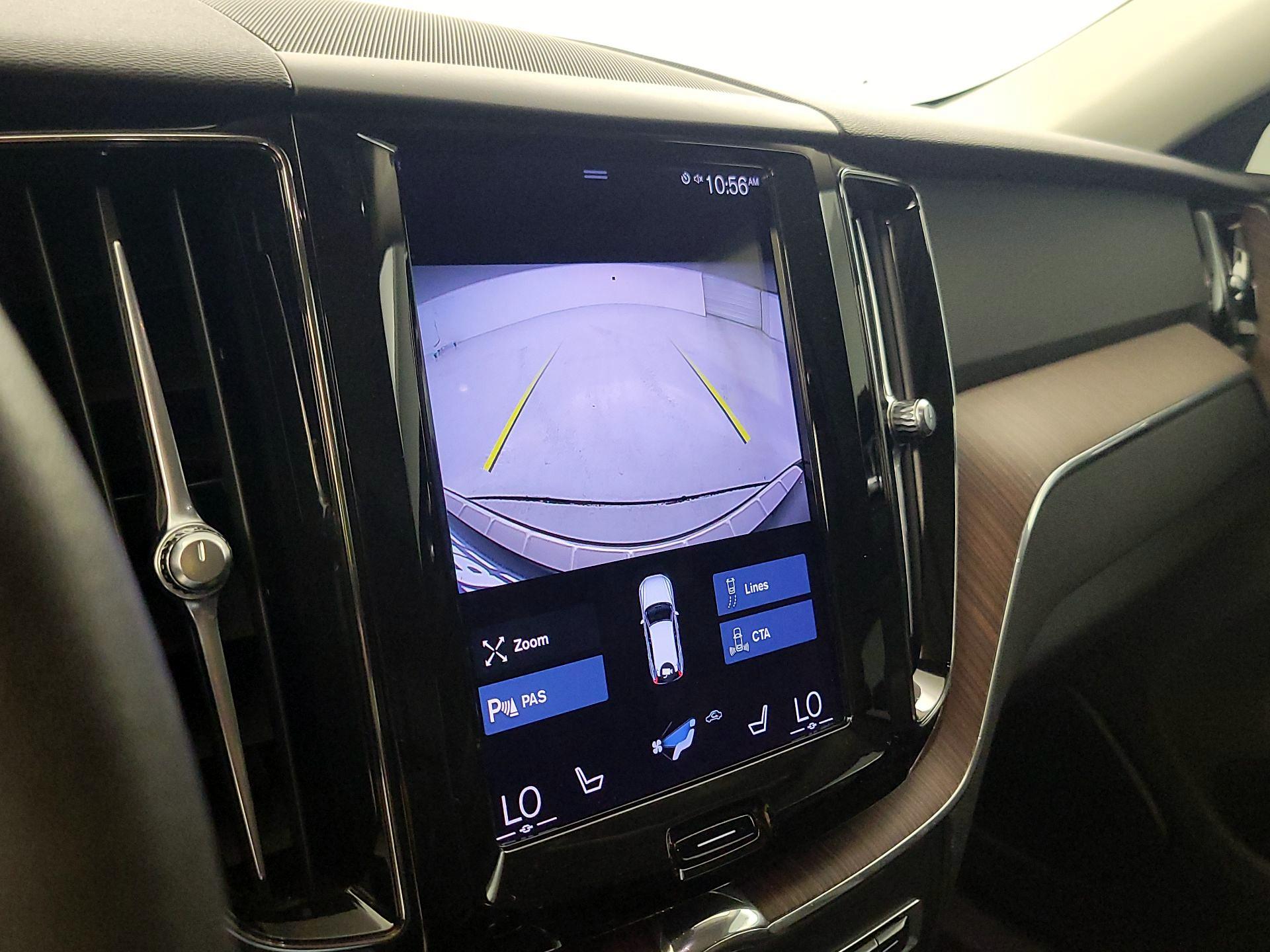 Thumbnail: 2021 Volvo XC60 - 15