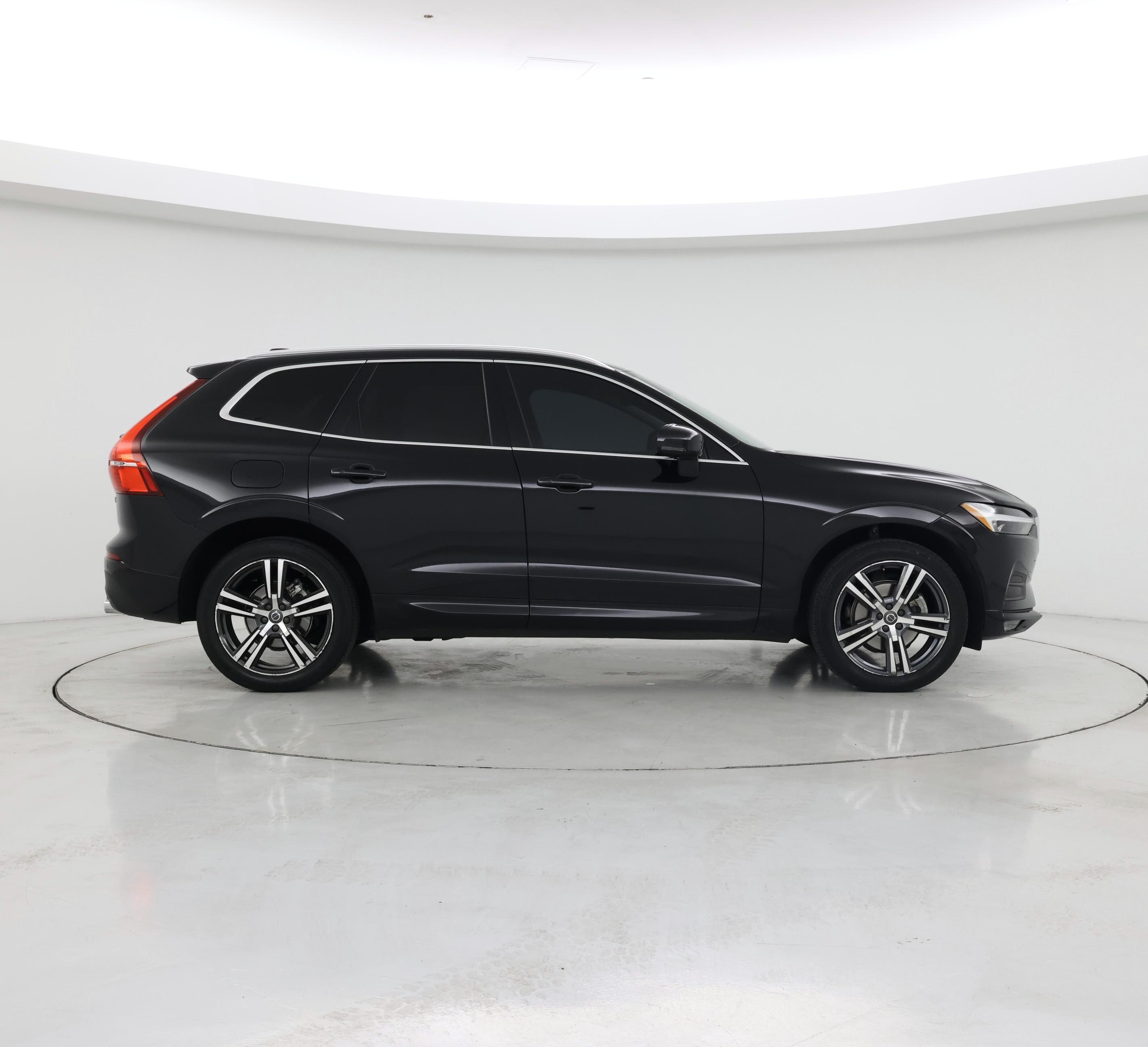 Thumbnail: 2021 Volvo XC60 - 7