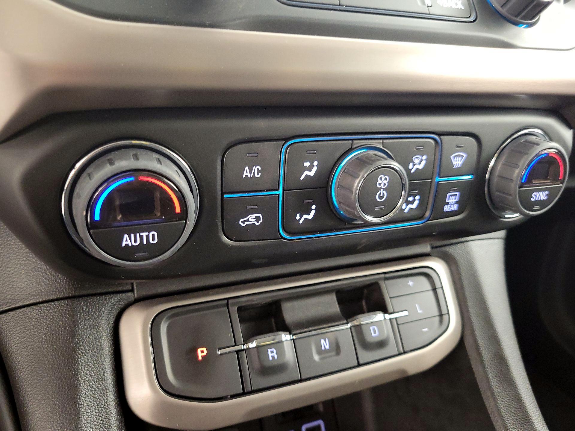 Thumbnail: 2023 GMC Acadia - 17