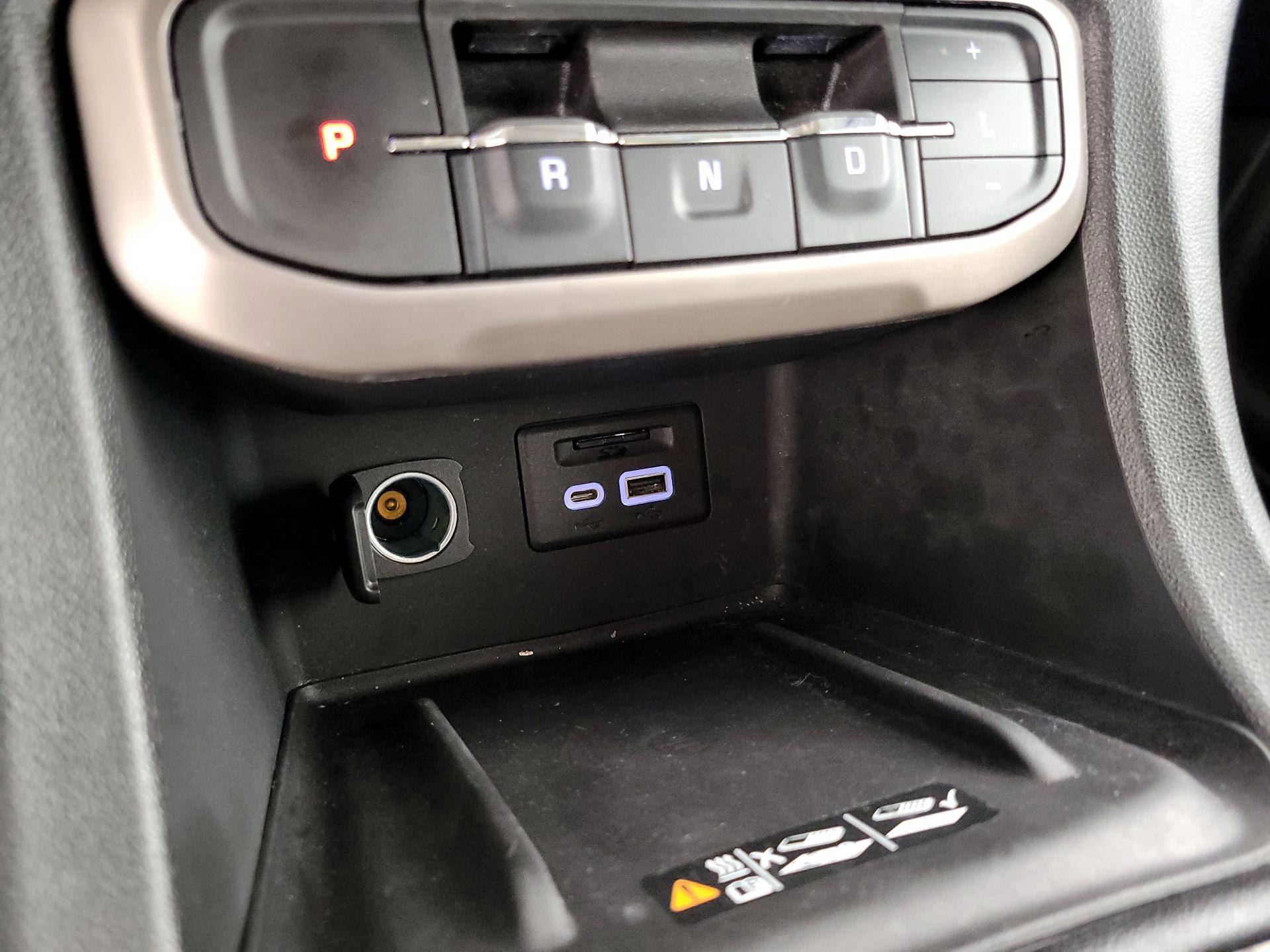 Thumbnail: 2023 GMC Acadia - 19