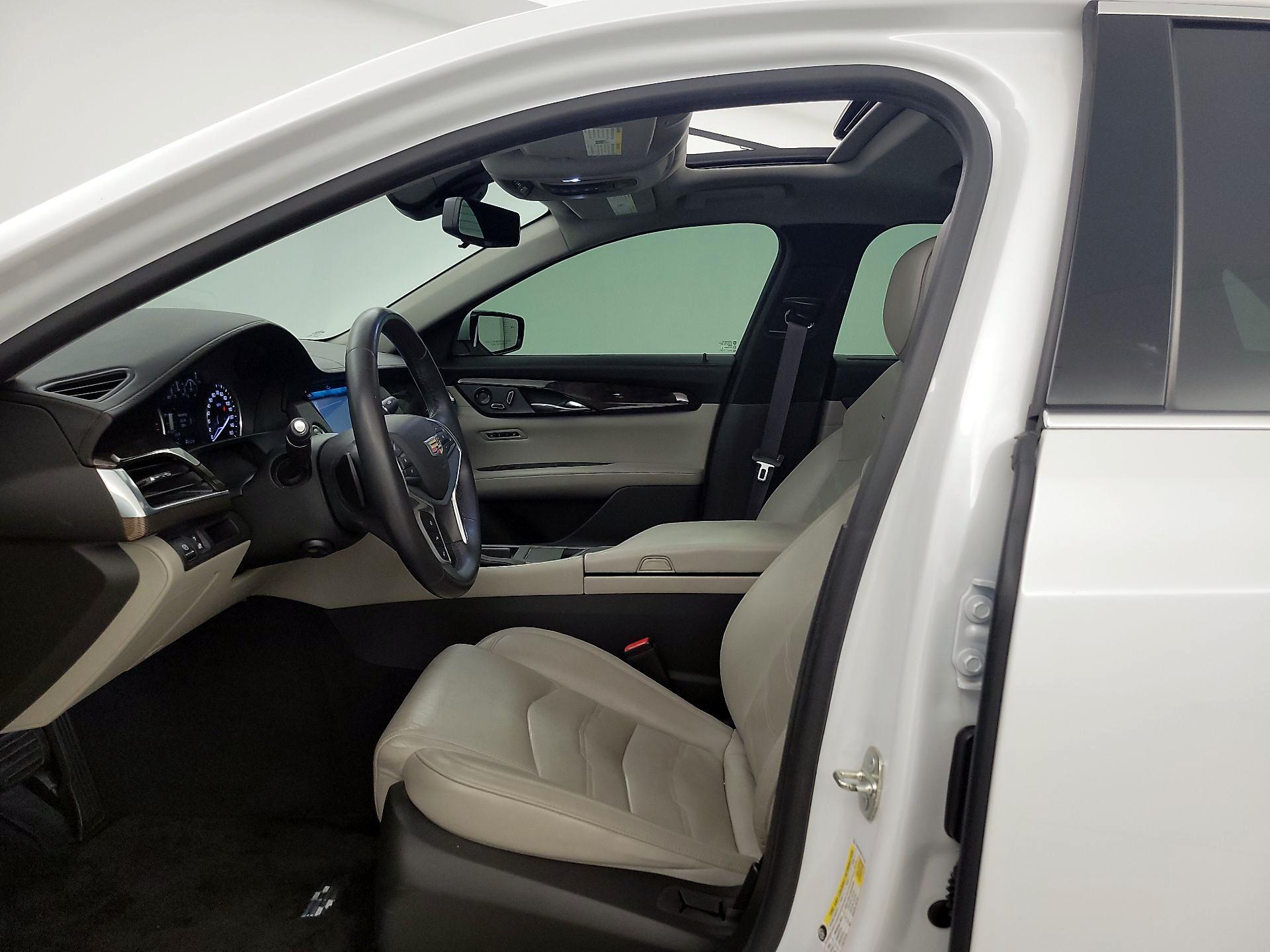 Thumbnail: 2017 Cadillac CT6 - 11