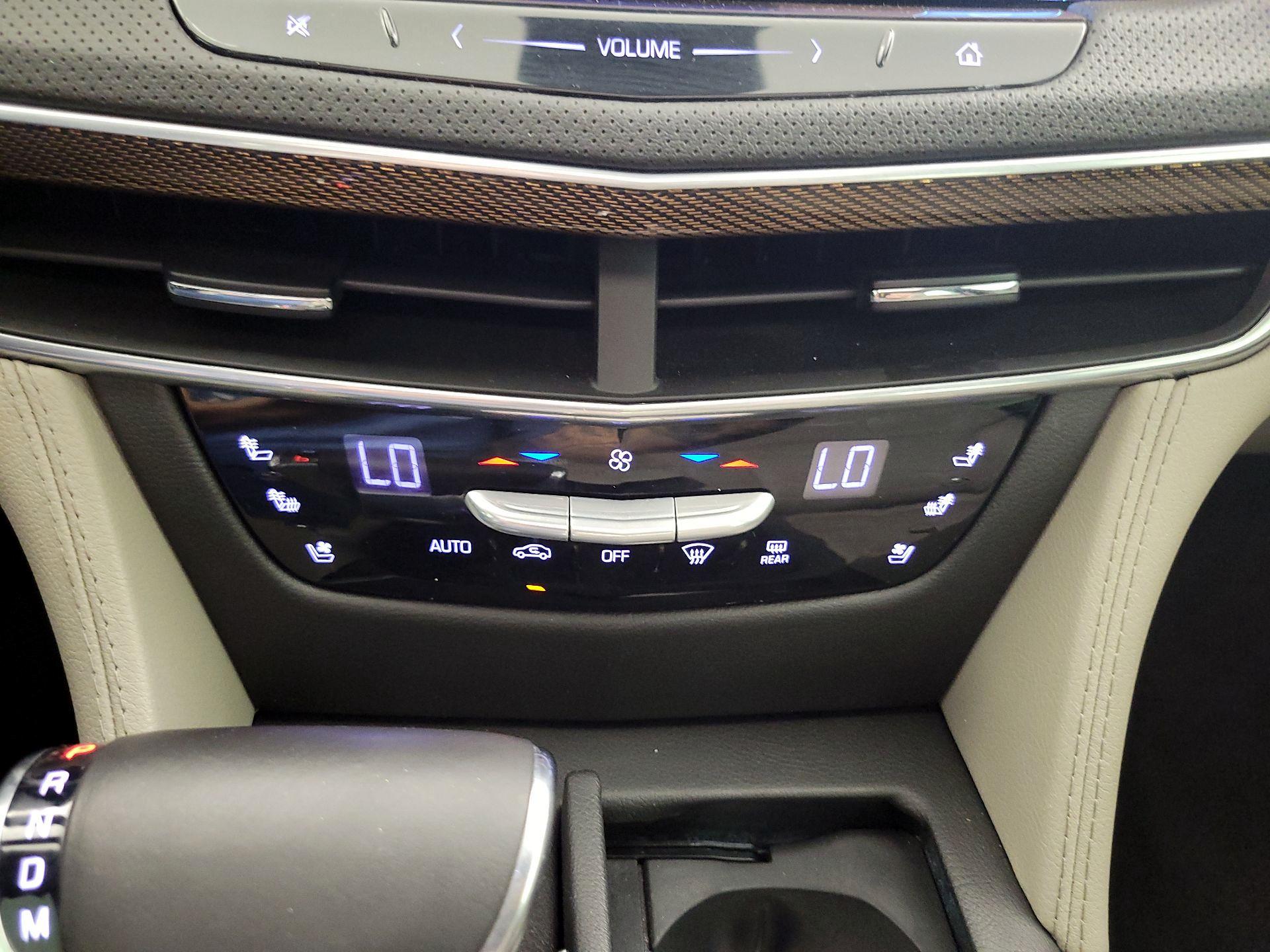 Thumbnail: 2017 Cadillac CT6 - 17