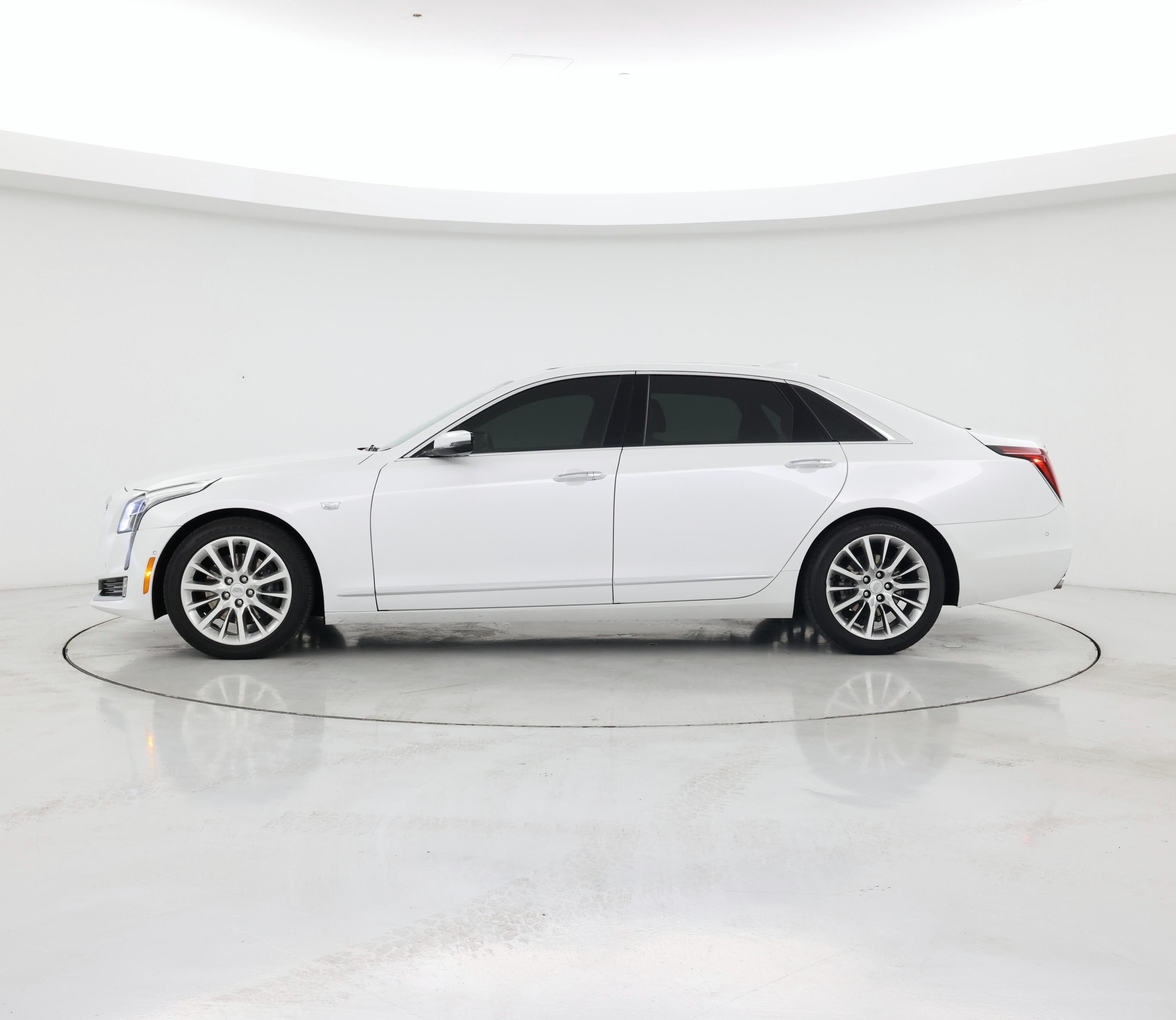 Thumbnail: 2017 Cadillac CT6 - 3