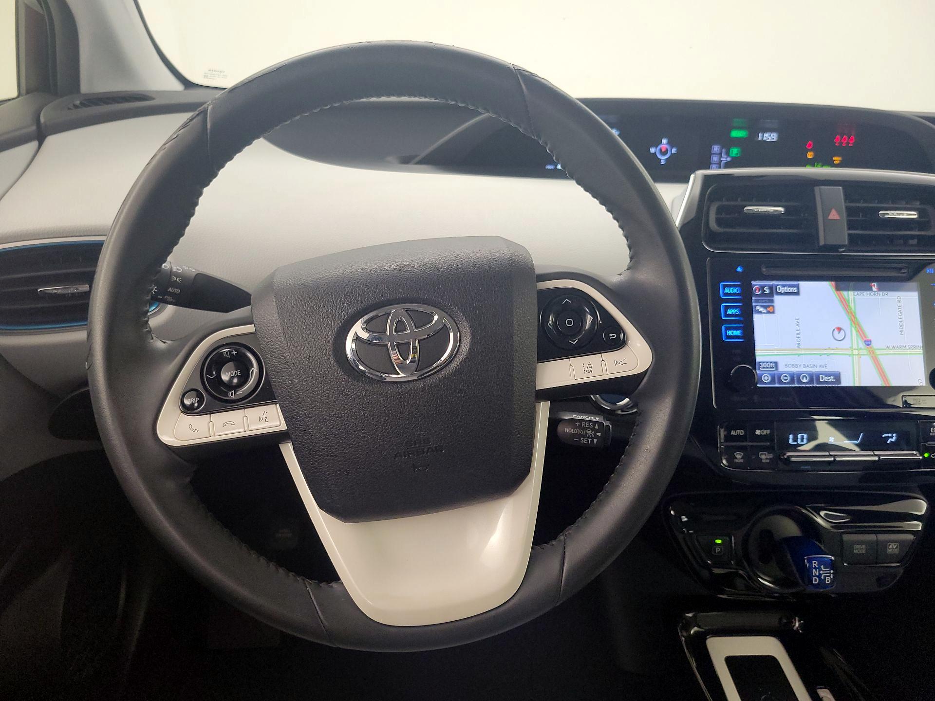 Thumbnail: 2017 Toyota Prius - 10