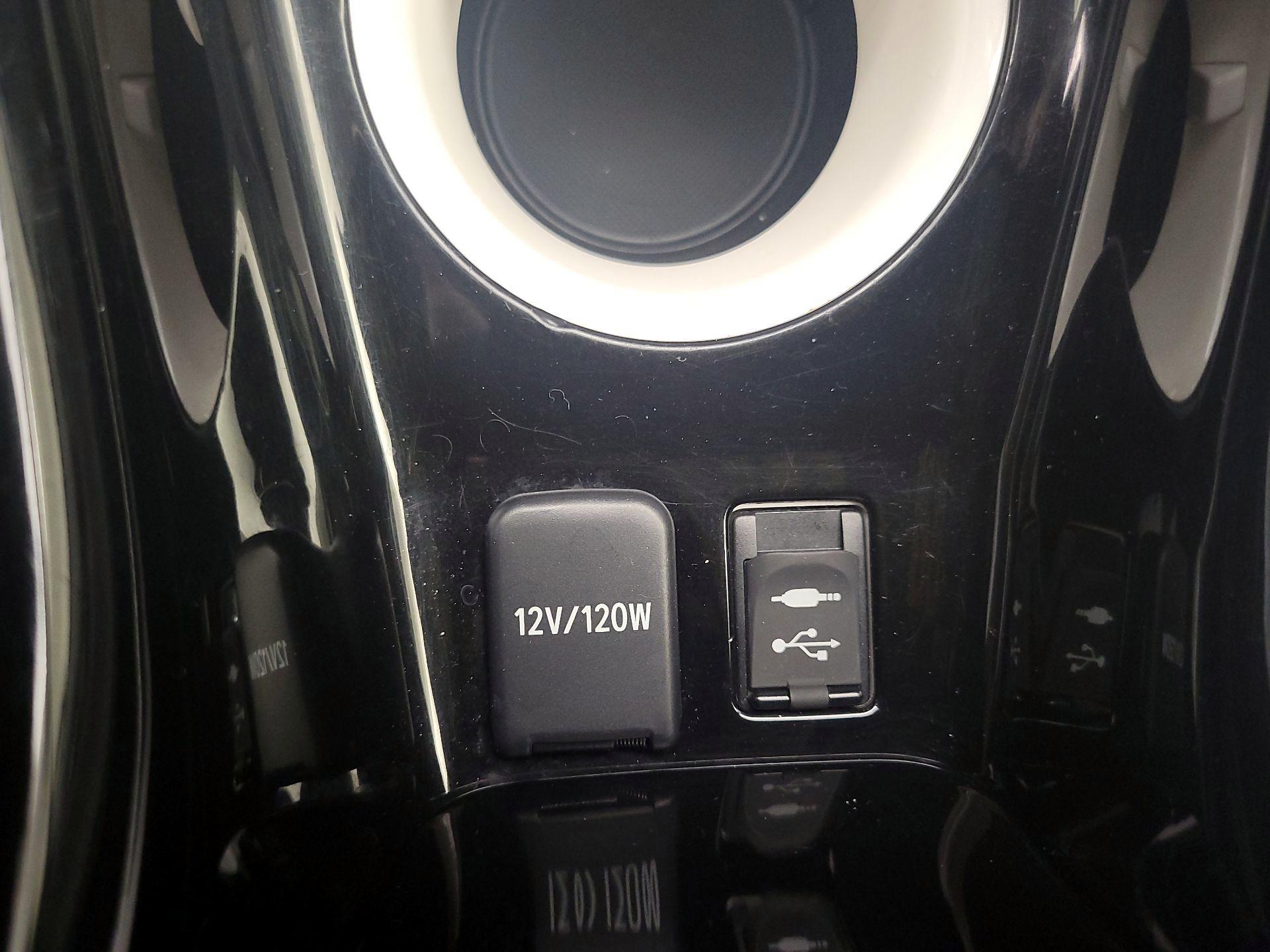 Thumbnail: 2017 Toyota Prius - 19