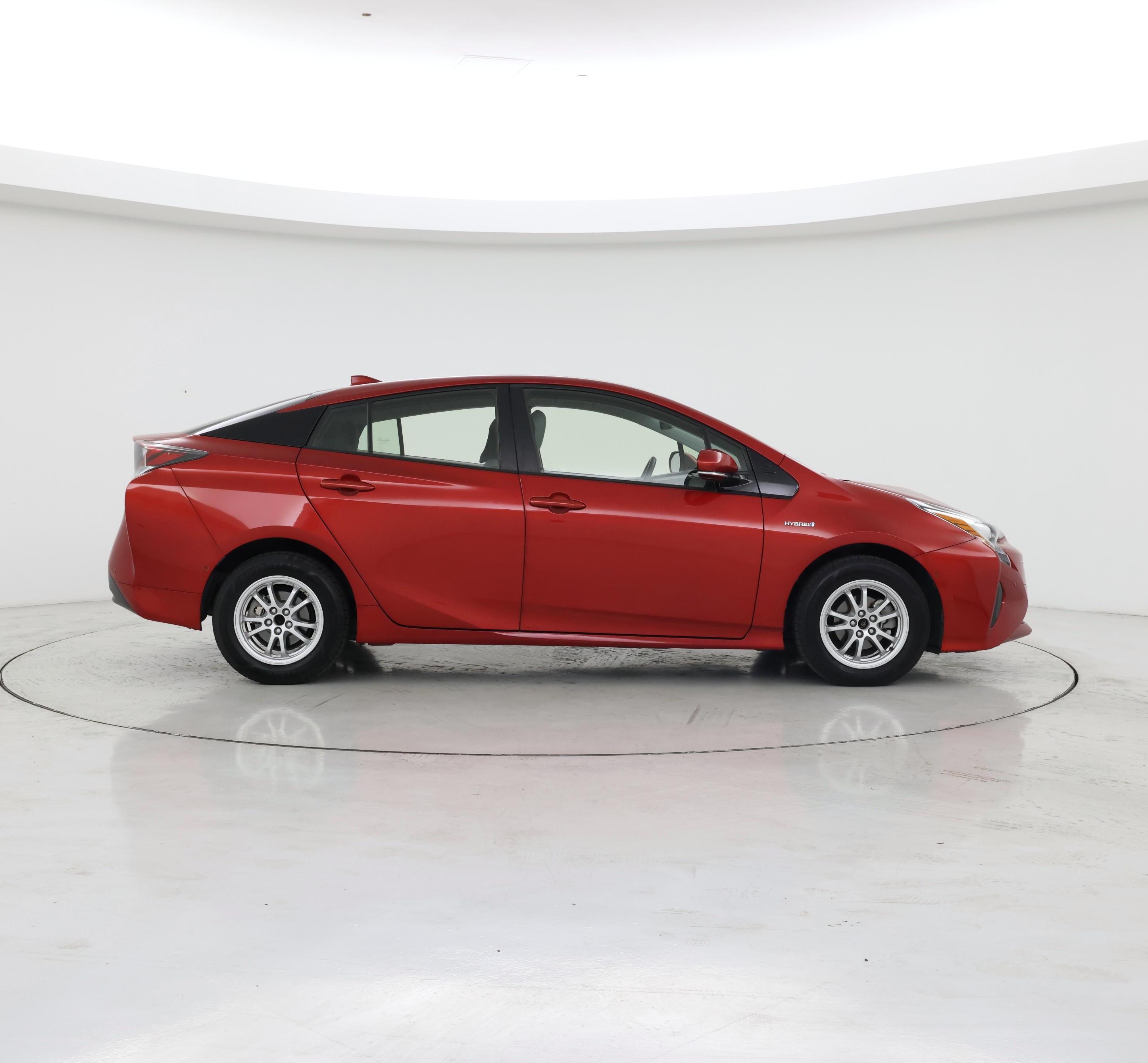 Thumbnail: 2017 Toyota Prius - 7